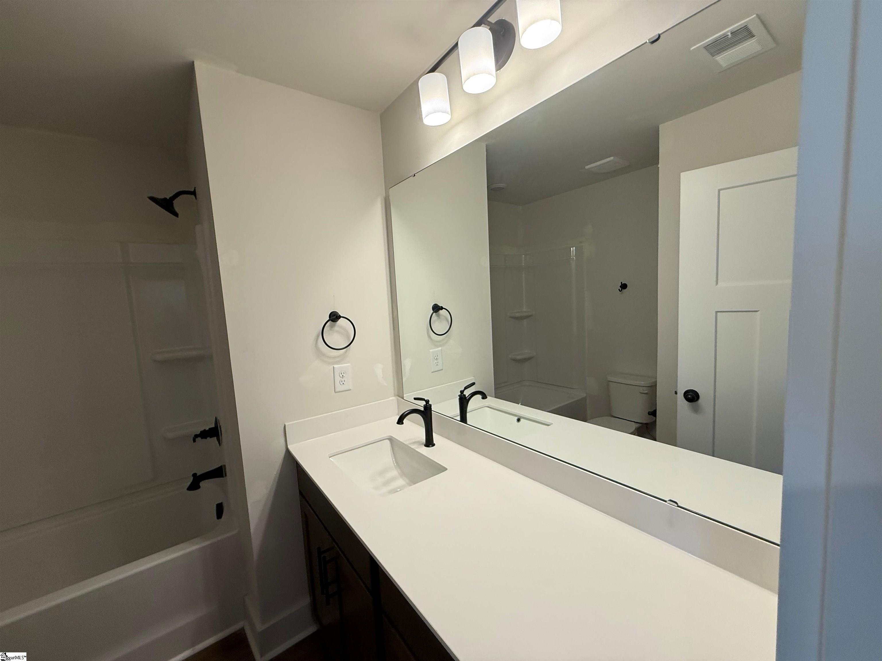 1327 Maplesmith Way Moore, SC 29369