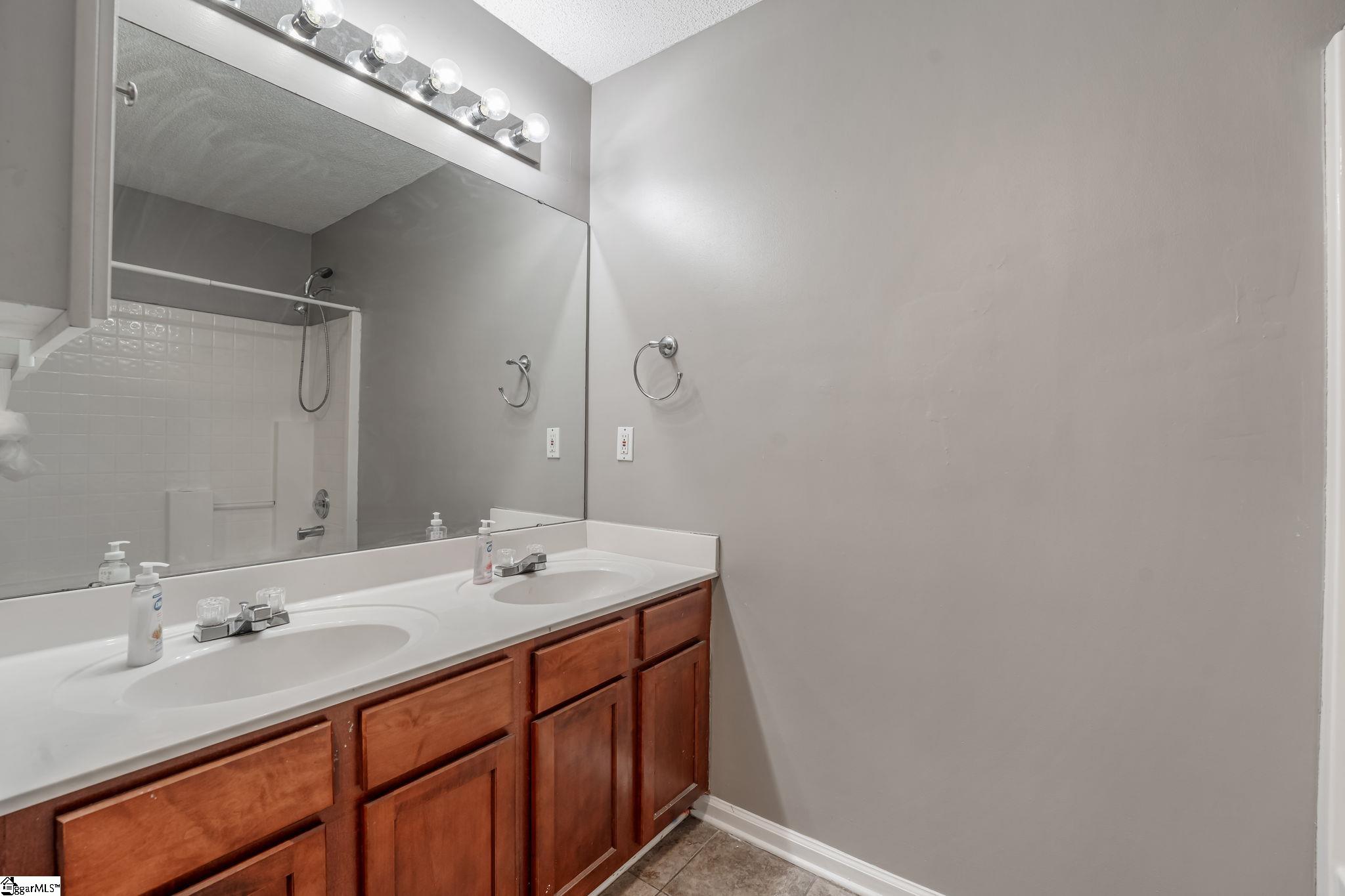 620 Thornbird Circle Boiling Springs, SC 29316