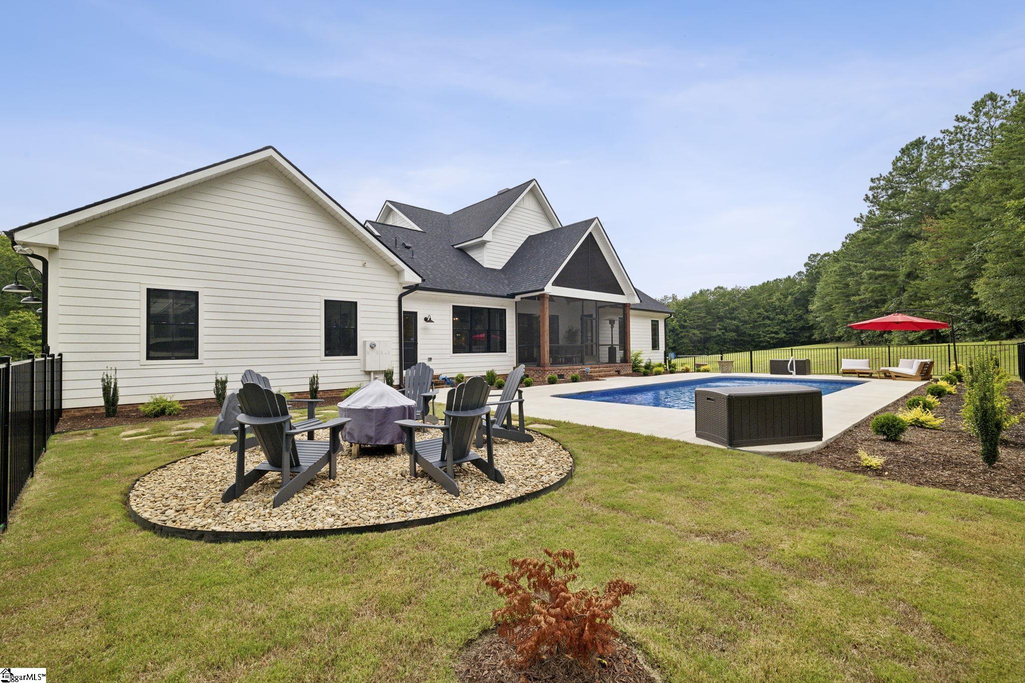 80 Stone Cottage Lane Landrum, SC 29356