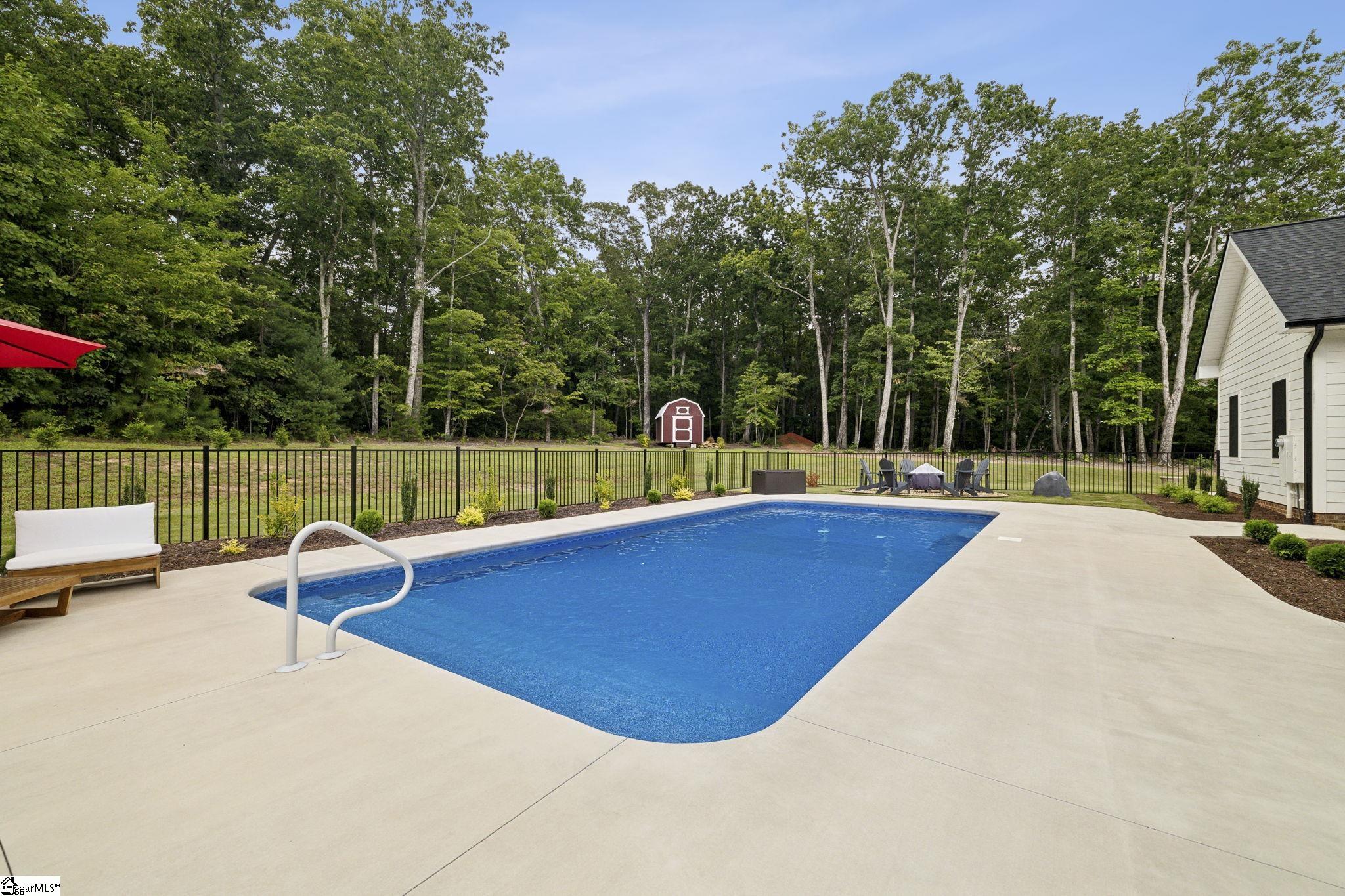 80 Stone Cottage Lane Landrum, SC 29356