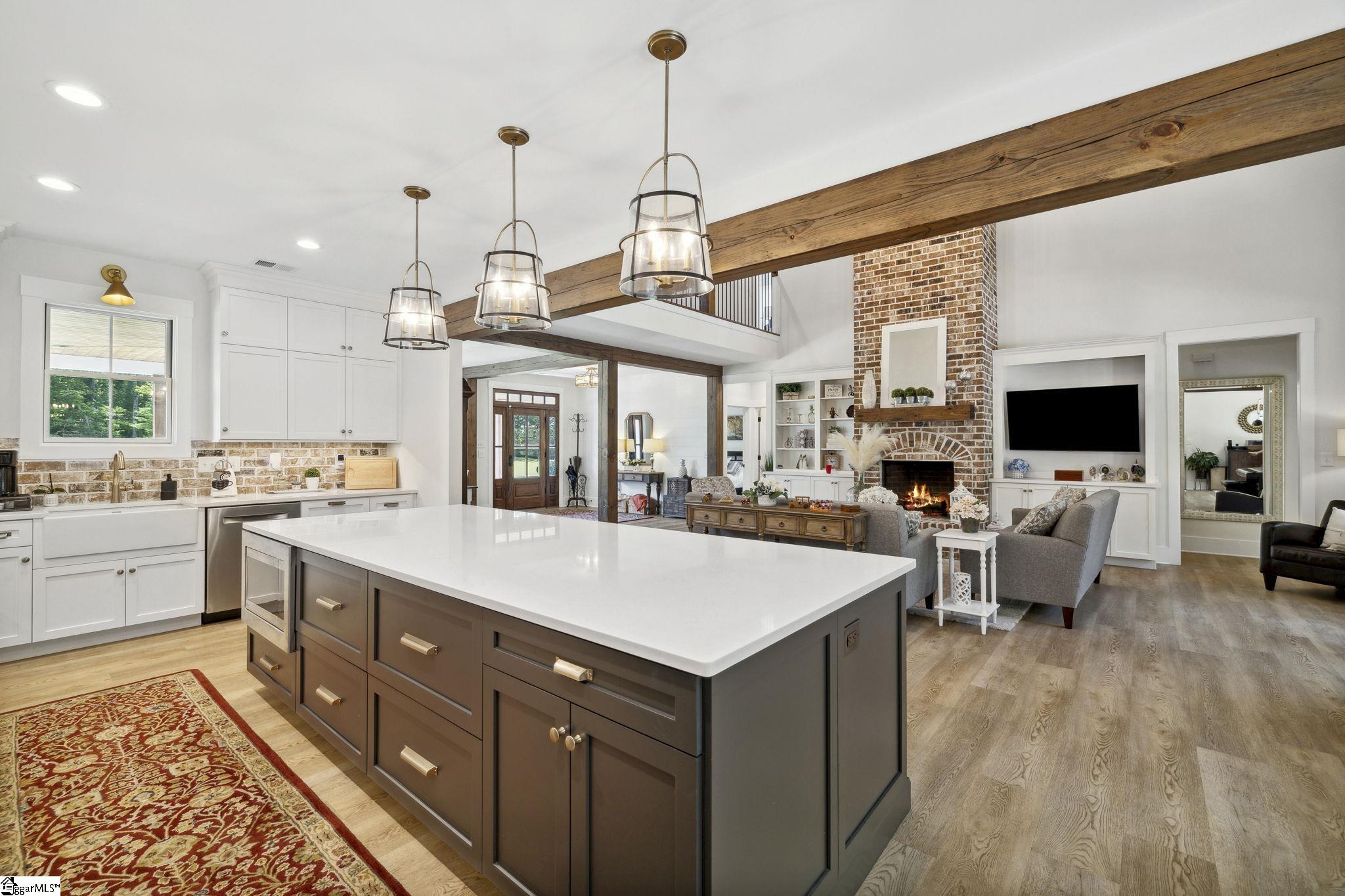 80 Stone Cottage Lane Landrum, SC 29356