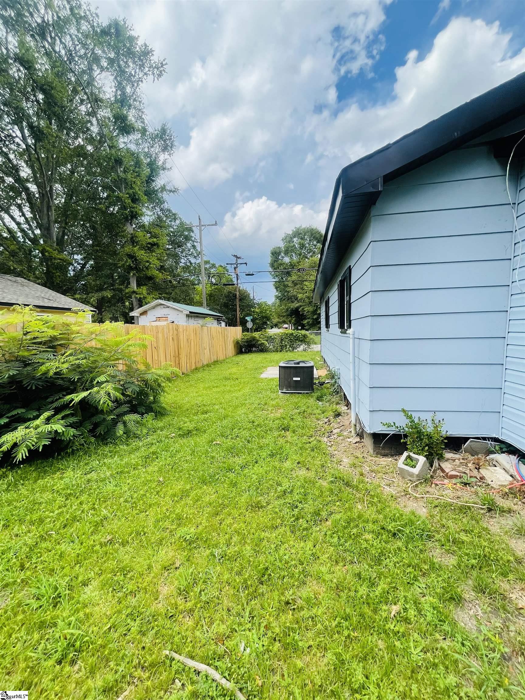 1547 Farley Avenue Extension Spartanburg, SC 29306