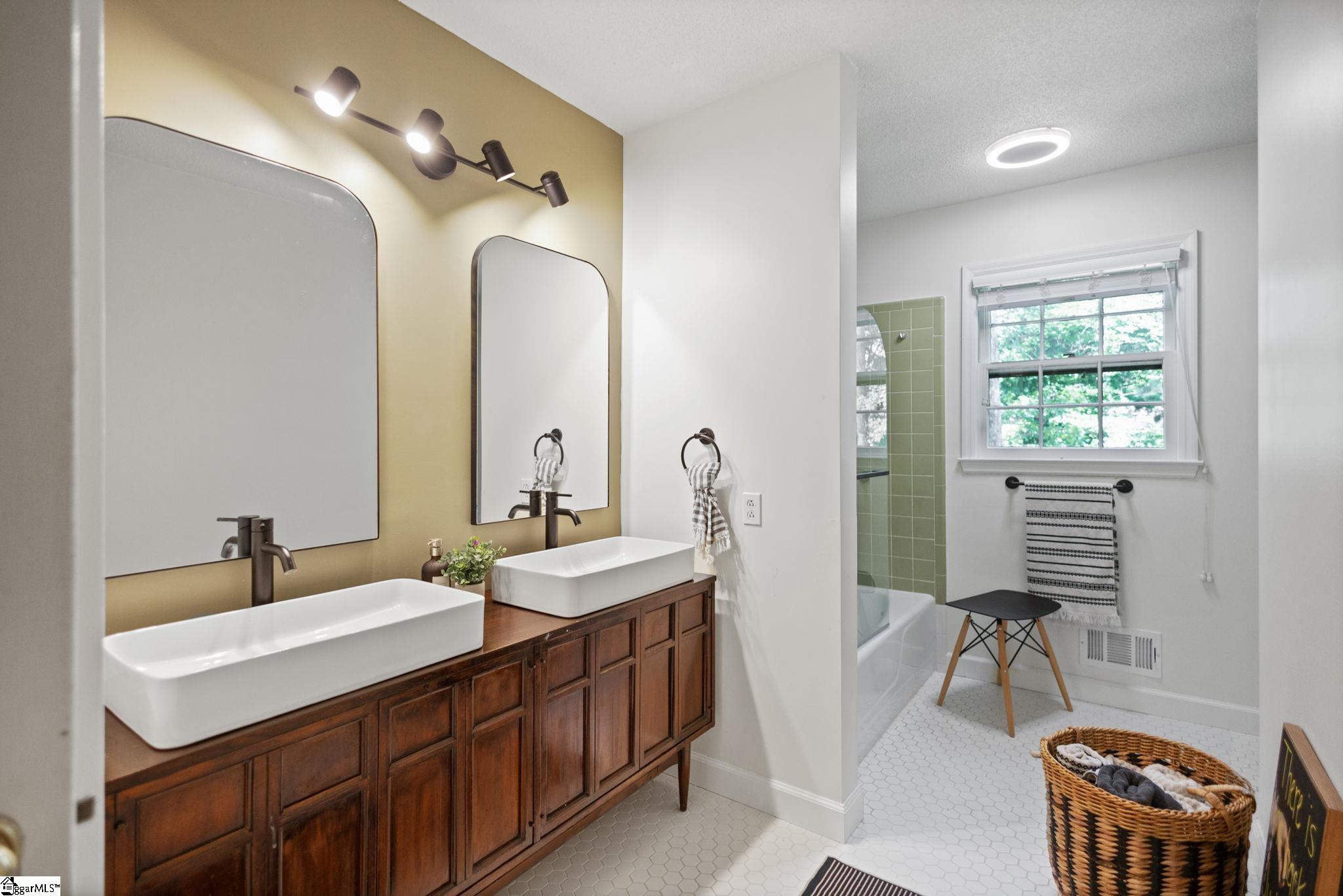 432 Ransdell Drive Spartanburg, SC 29307