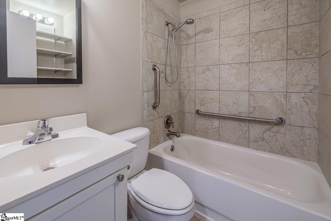 2530 E North Street UNIT Unit 11E Greenville, SC 29615