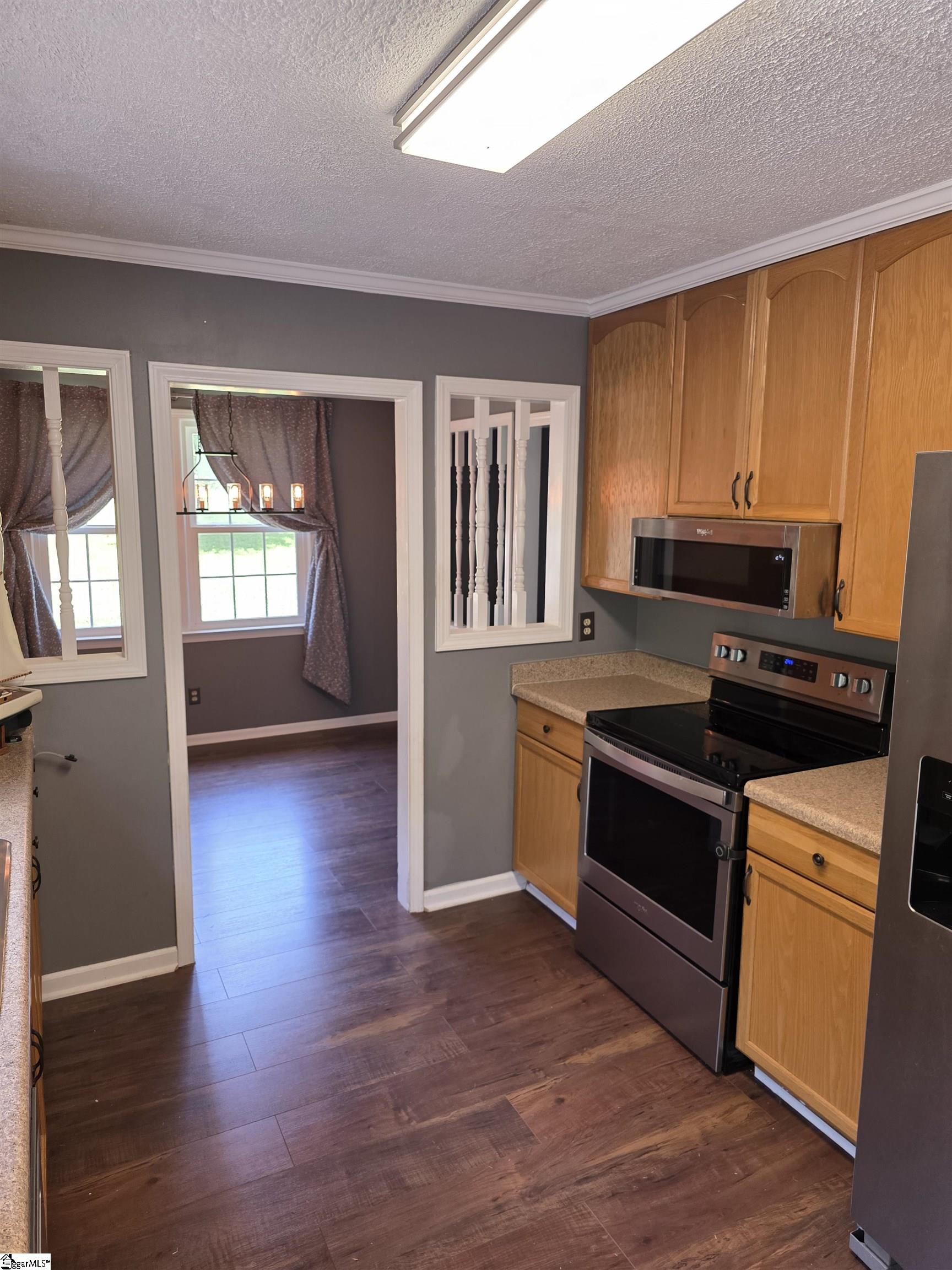 318 Country Glen Lane Pelzer, SC 29669