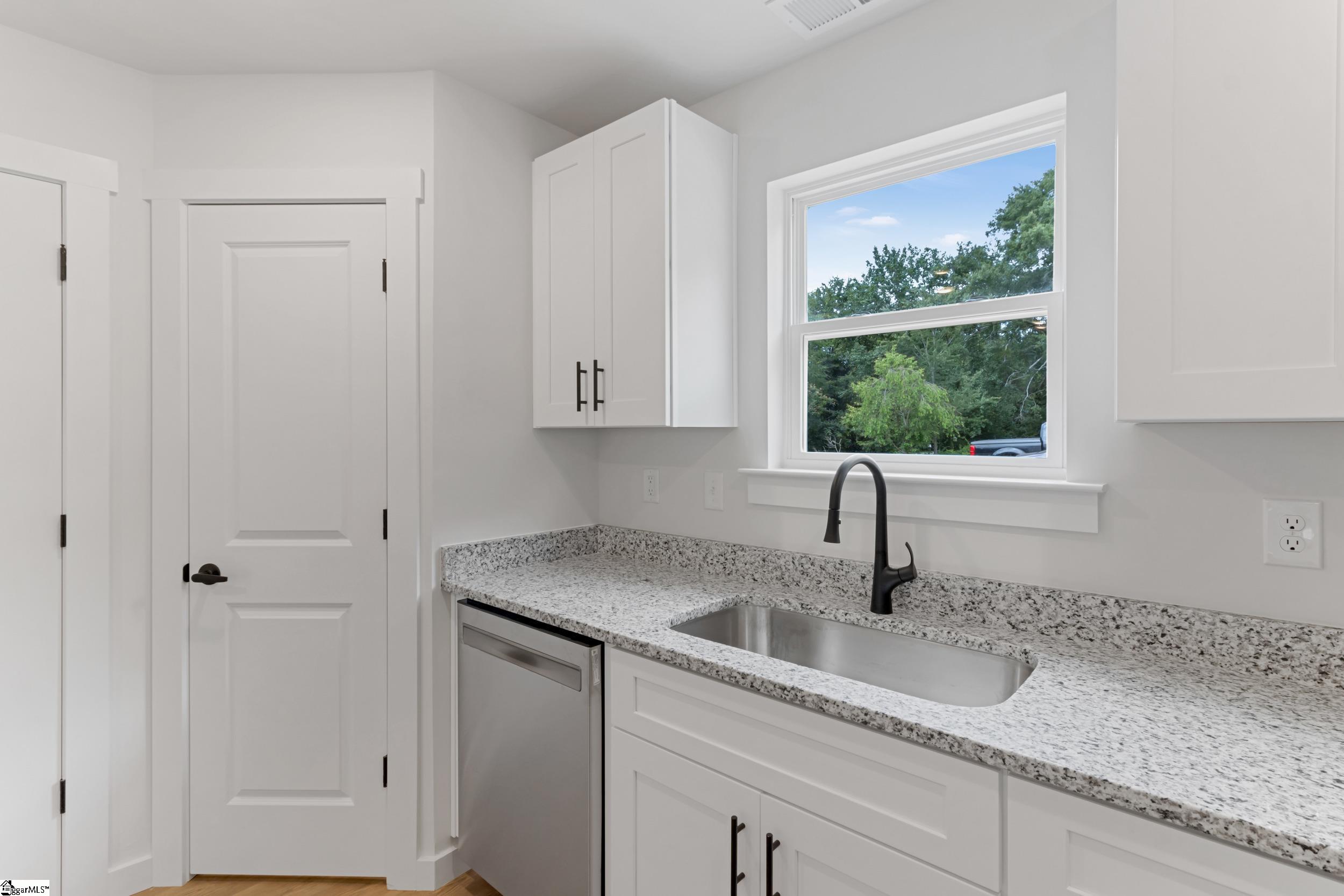 3838 Maid Marion Lane Spartanburg, SC 29302
