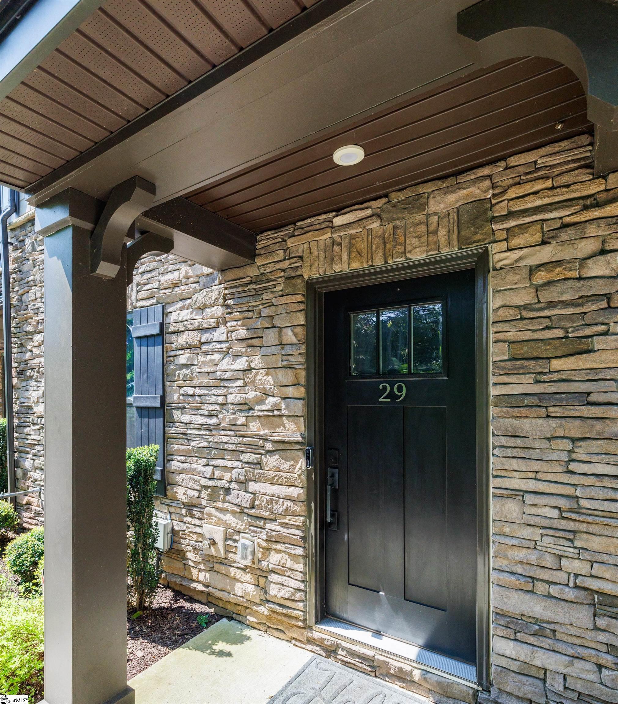 29 Rollins Avenue Greenville, SC 29607