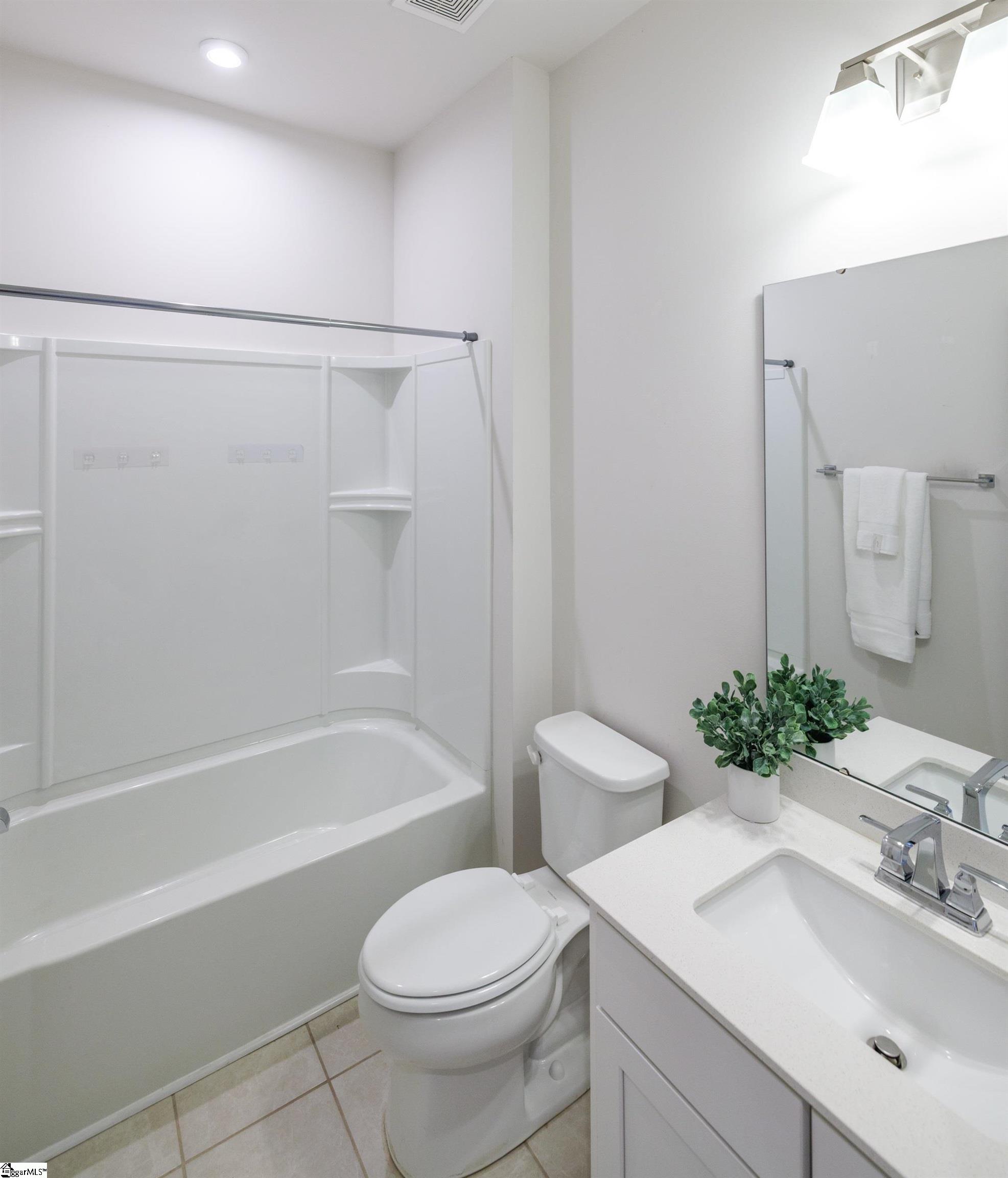 29 Rollins Avenue Greenville, SC 29607