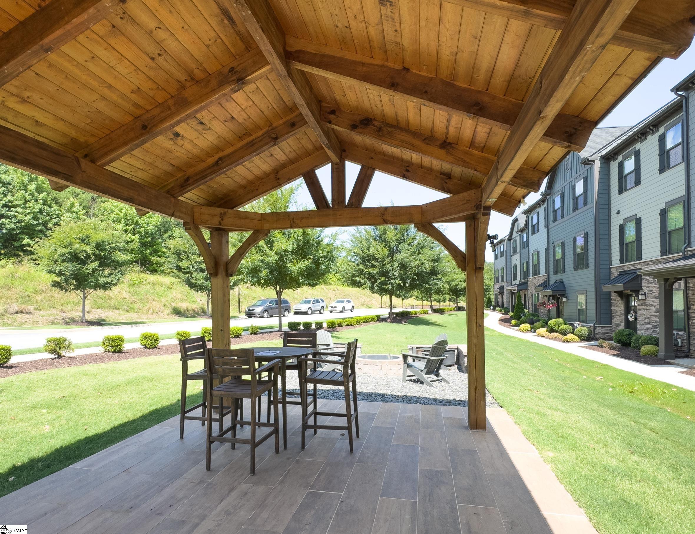 29 Rollins Avenue Greenville, SC 29607