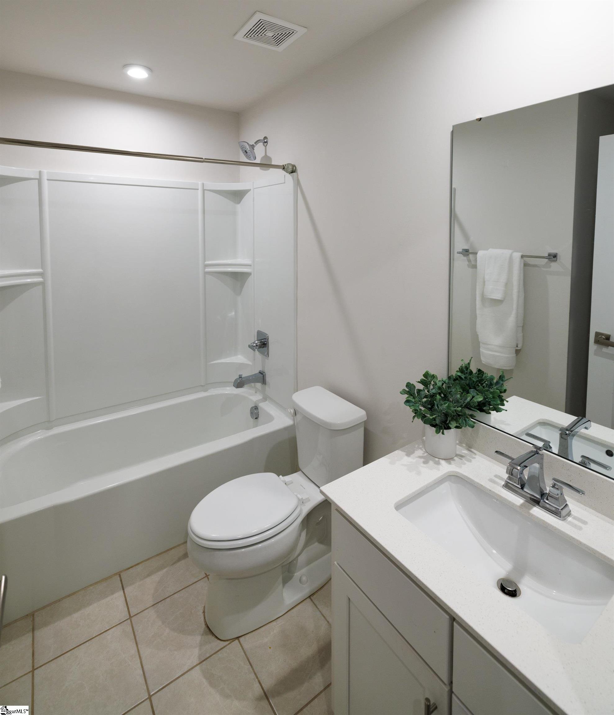 29 Rollins Avenue Greenville, SC 29607
