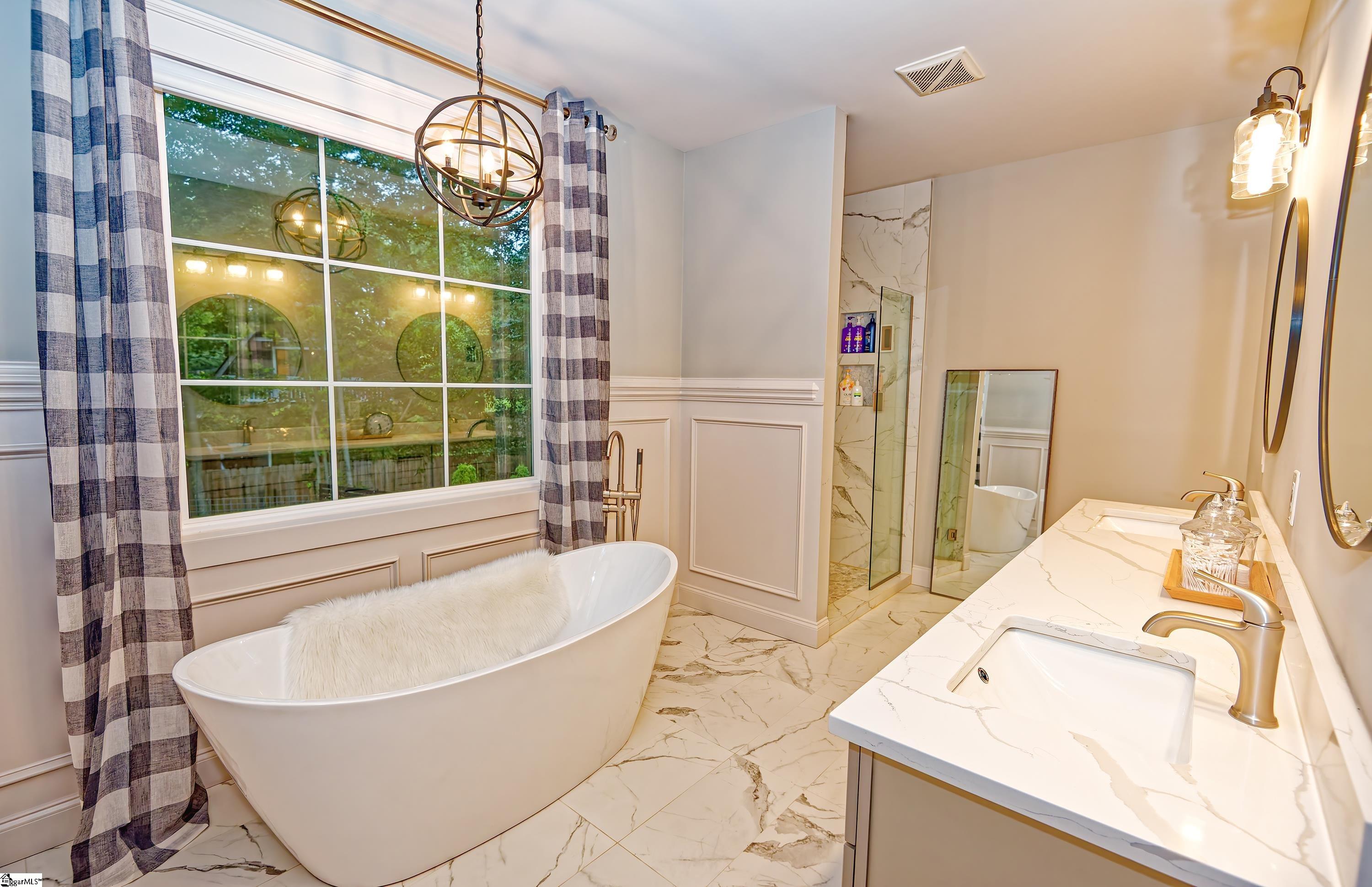 324 Club Terrace Drive Spartanburg, SC 29302