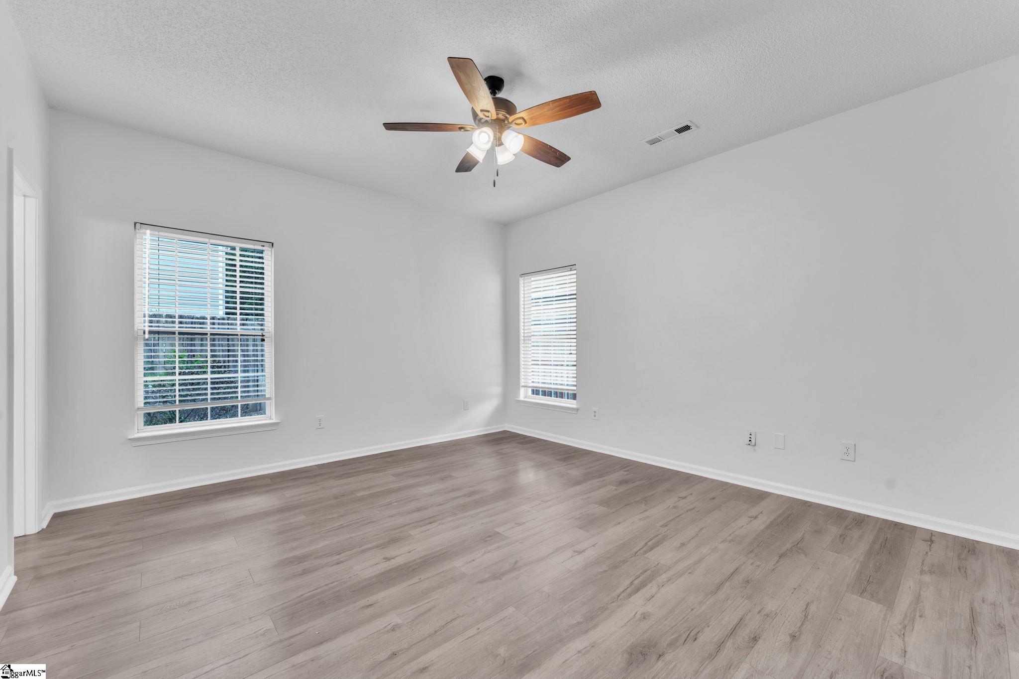 21 Glencove Court Simpsonville, SC 29681