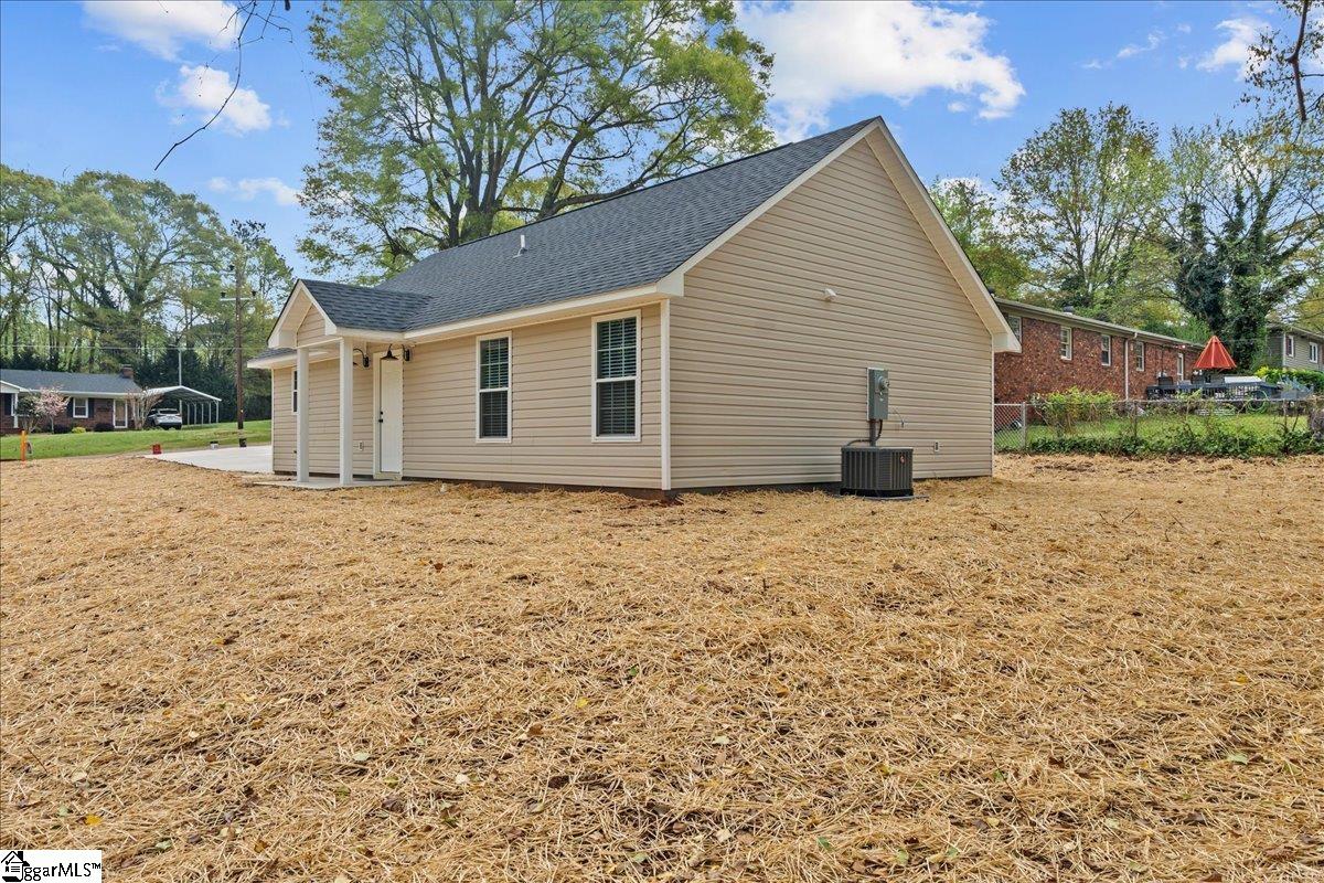 18 Gordon Street Spartanburg, SC 29301
