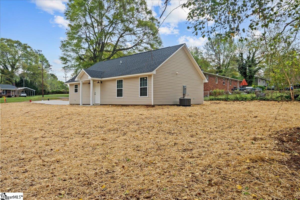 18 Gordon Street Spartanburg, SC 29301