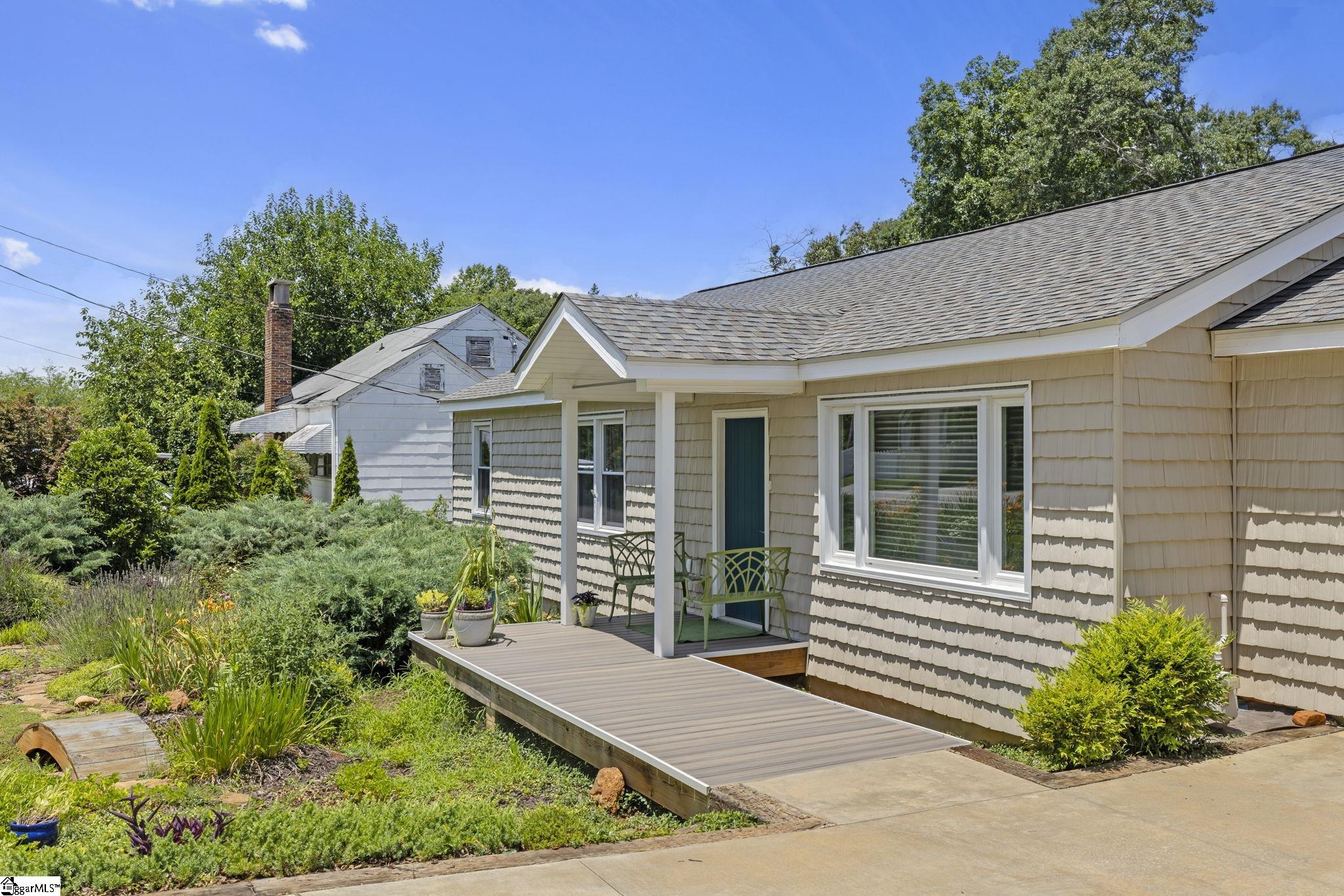 216 Rodney Avenue Greenville, SC 29617