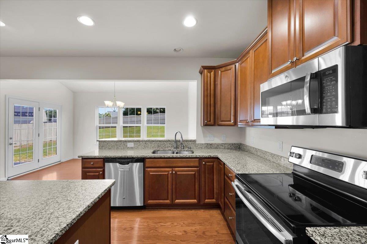 212 Sandusky Lane Simpsonville, SC 29680