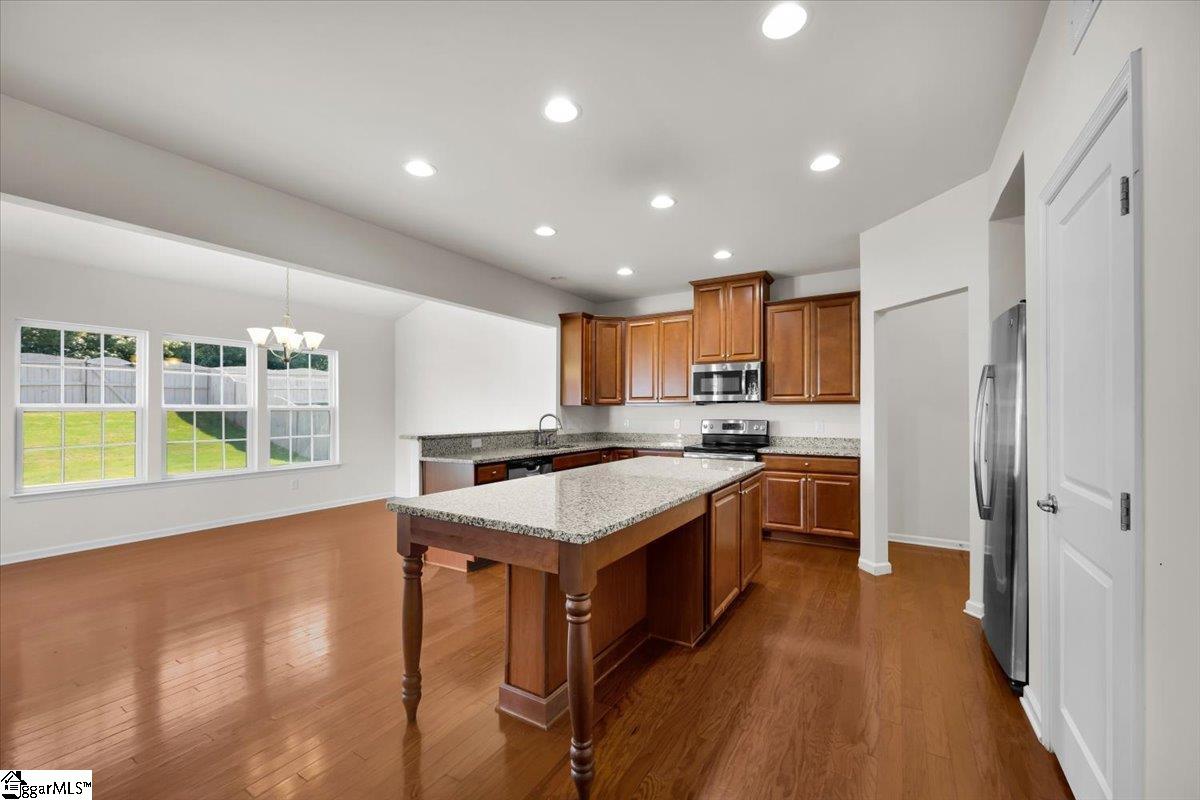 212 Sandusky Lane Simpsonville, SC 29680