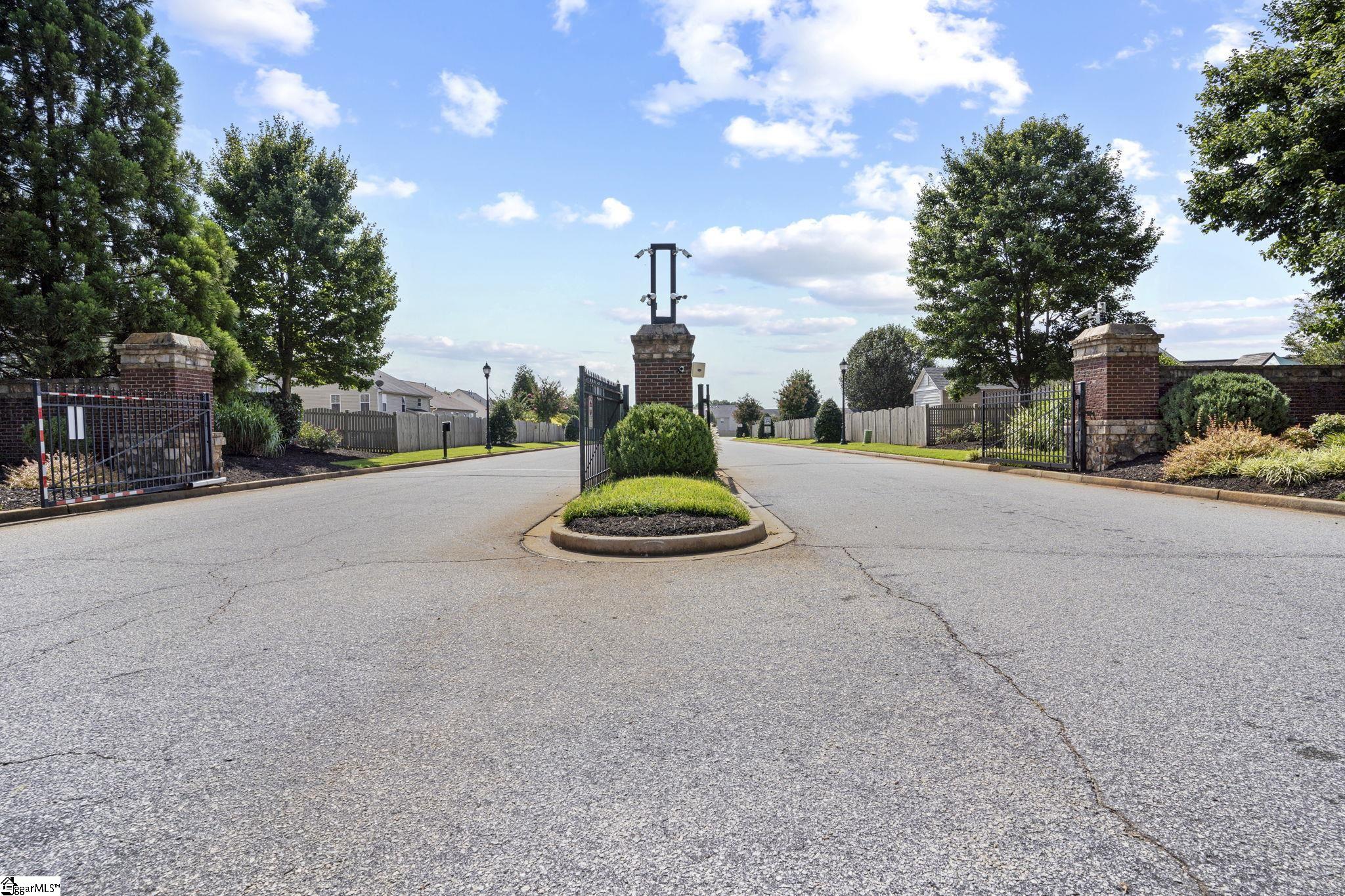 212 Sandusky Lane Simpsonville, SC 29680