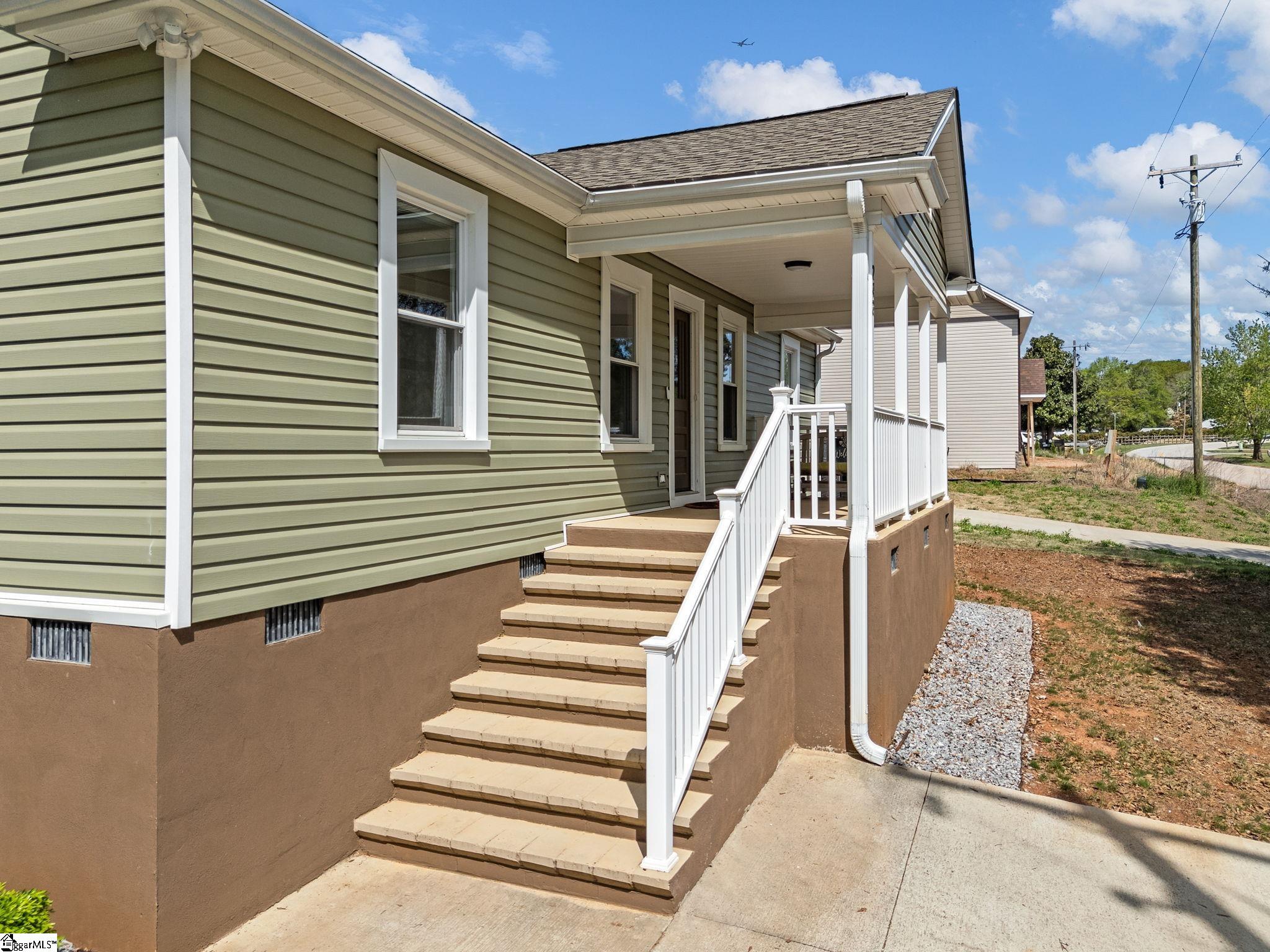 242 W Clark Road Inman, SC 29349