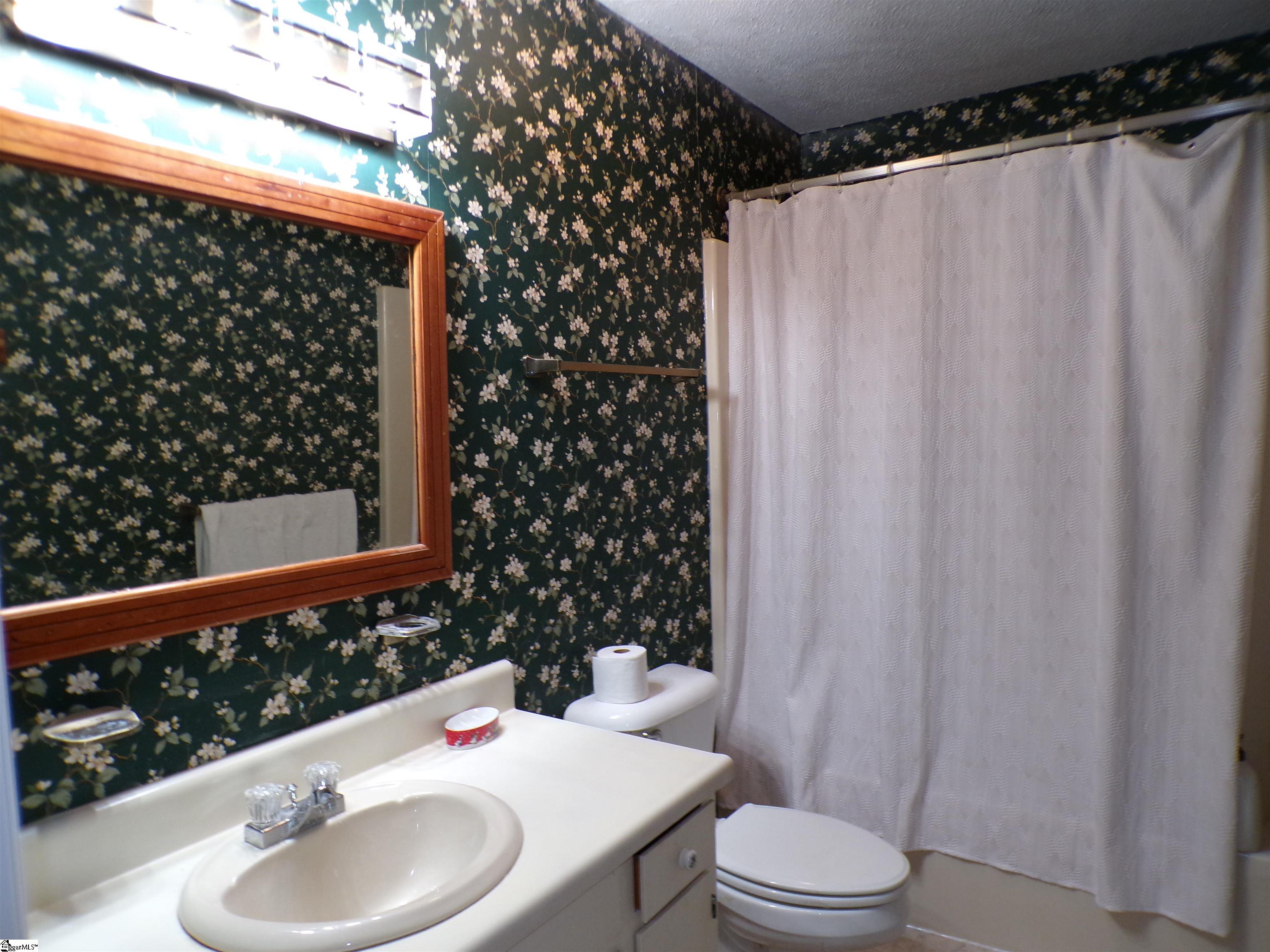 190 Wedgewood Place Spartanburg, SC 29302