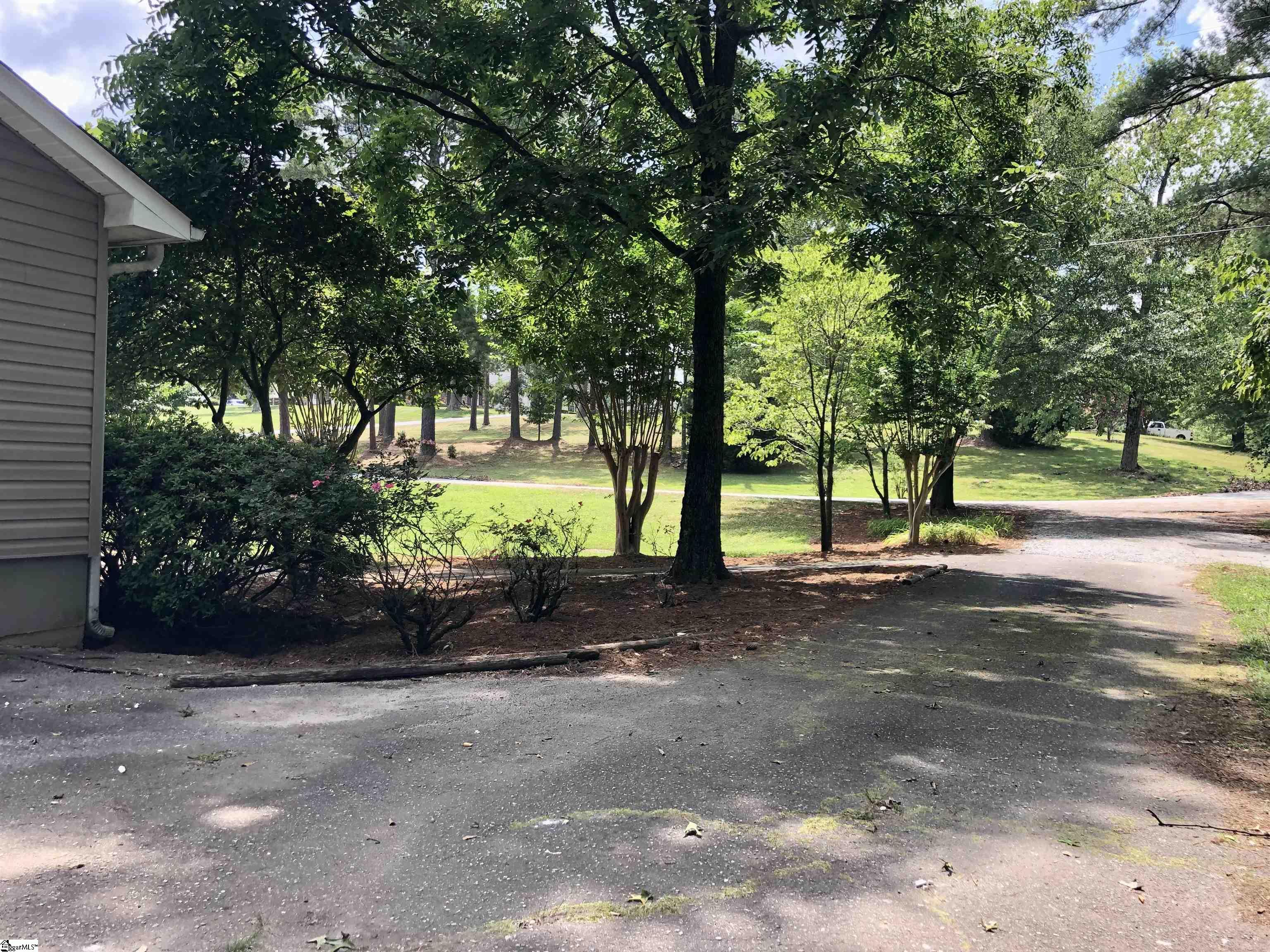 190 Wedgewood Place Spartanburg, SC 29302