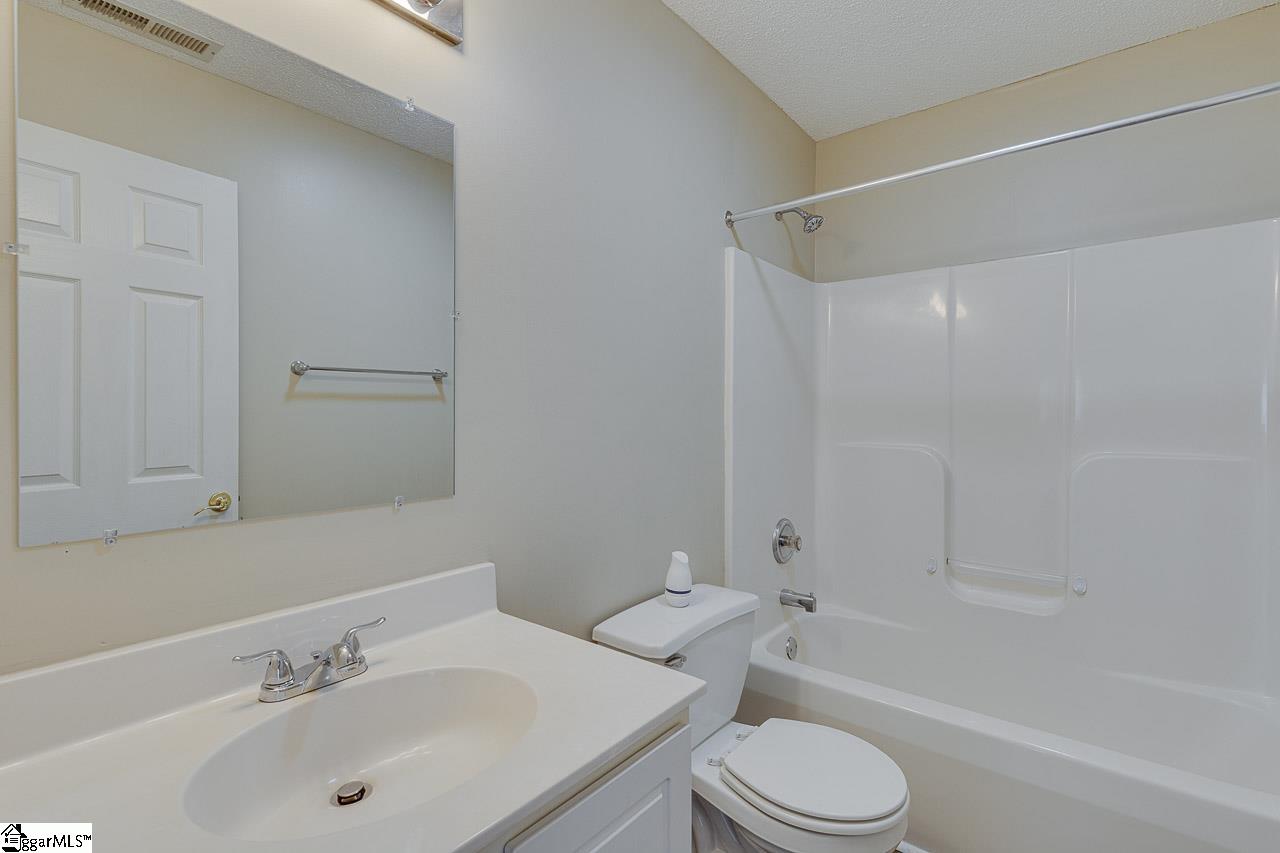 256 Weston Valley Drive Moore, SC 29369
