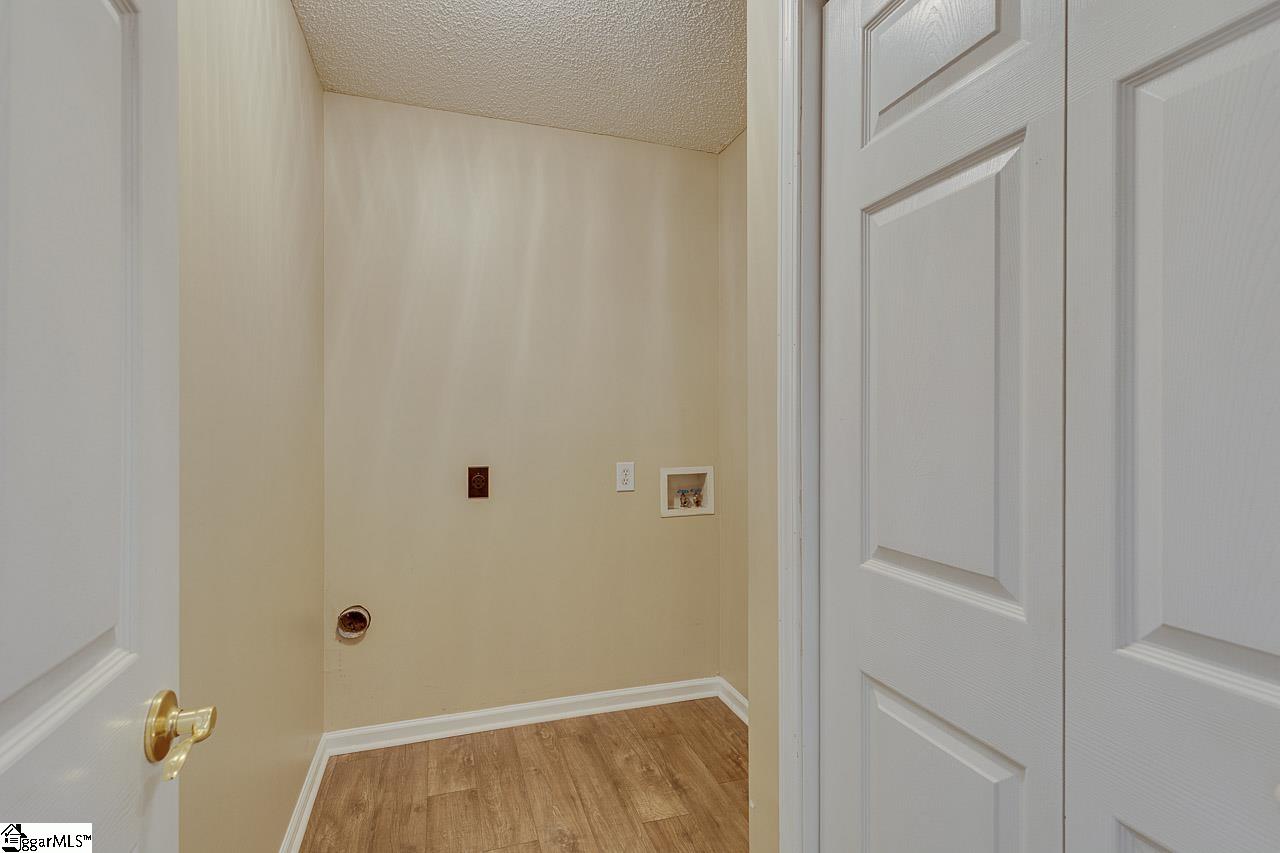 256 Weston Valley Drive Moore, SC 29369