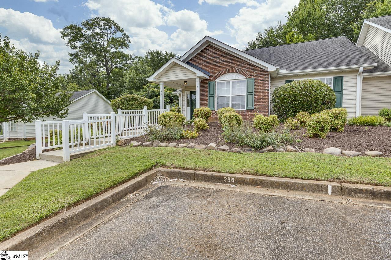 256 Weston Valley Drive Moore, SC 29369