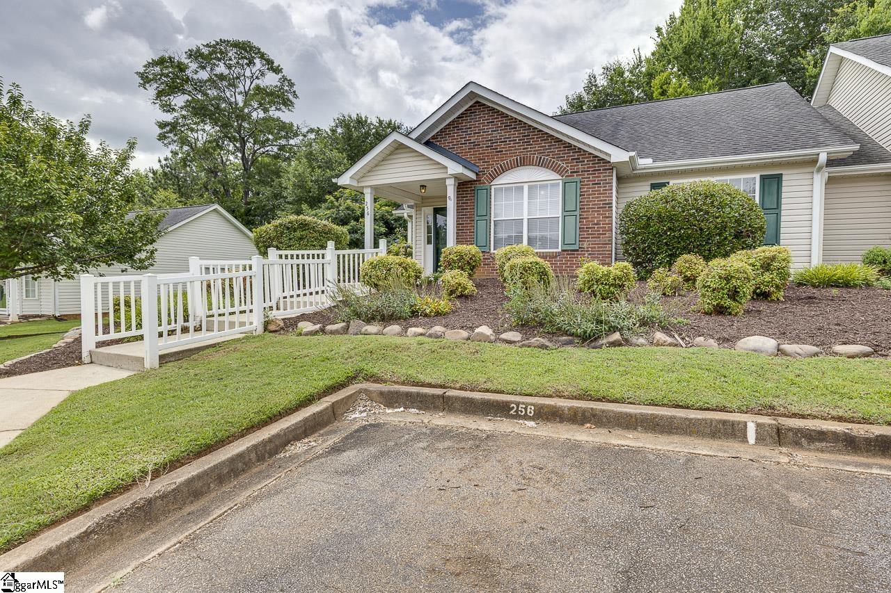 256 Weston Valley Drive Moore, SC 29369