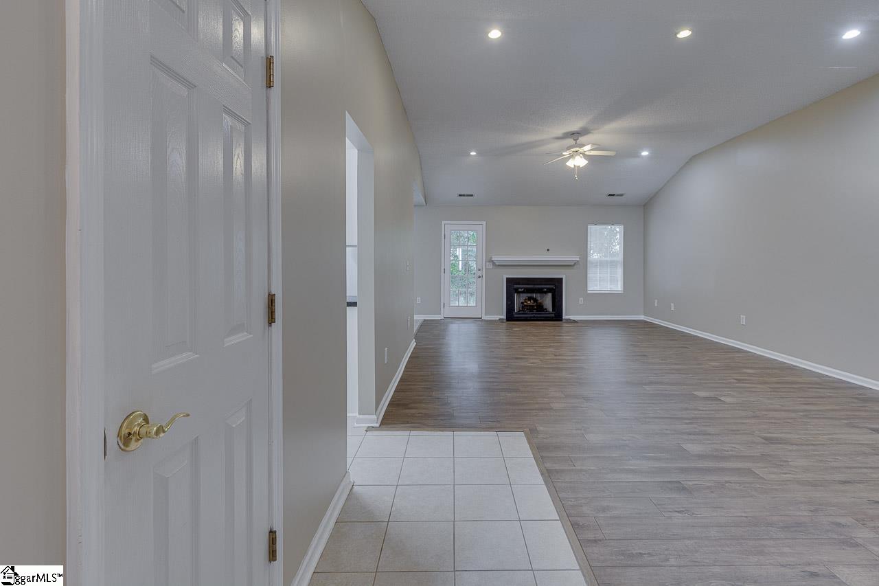 256 Weston Valley Drive Moore, SC 29369