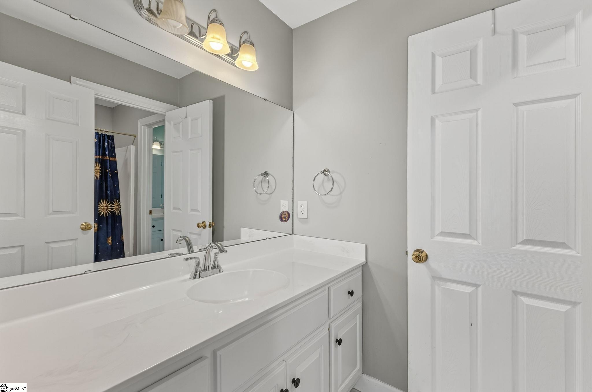 16 Woods Edge Court Greenville, SC 29615