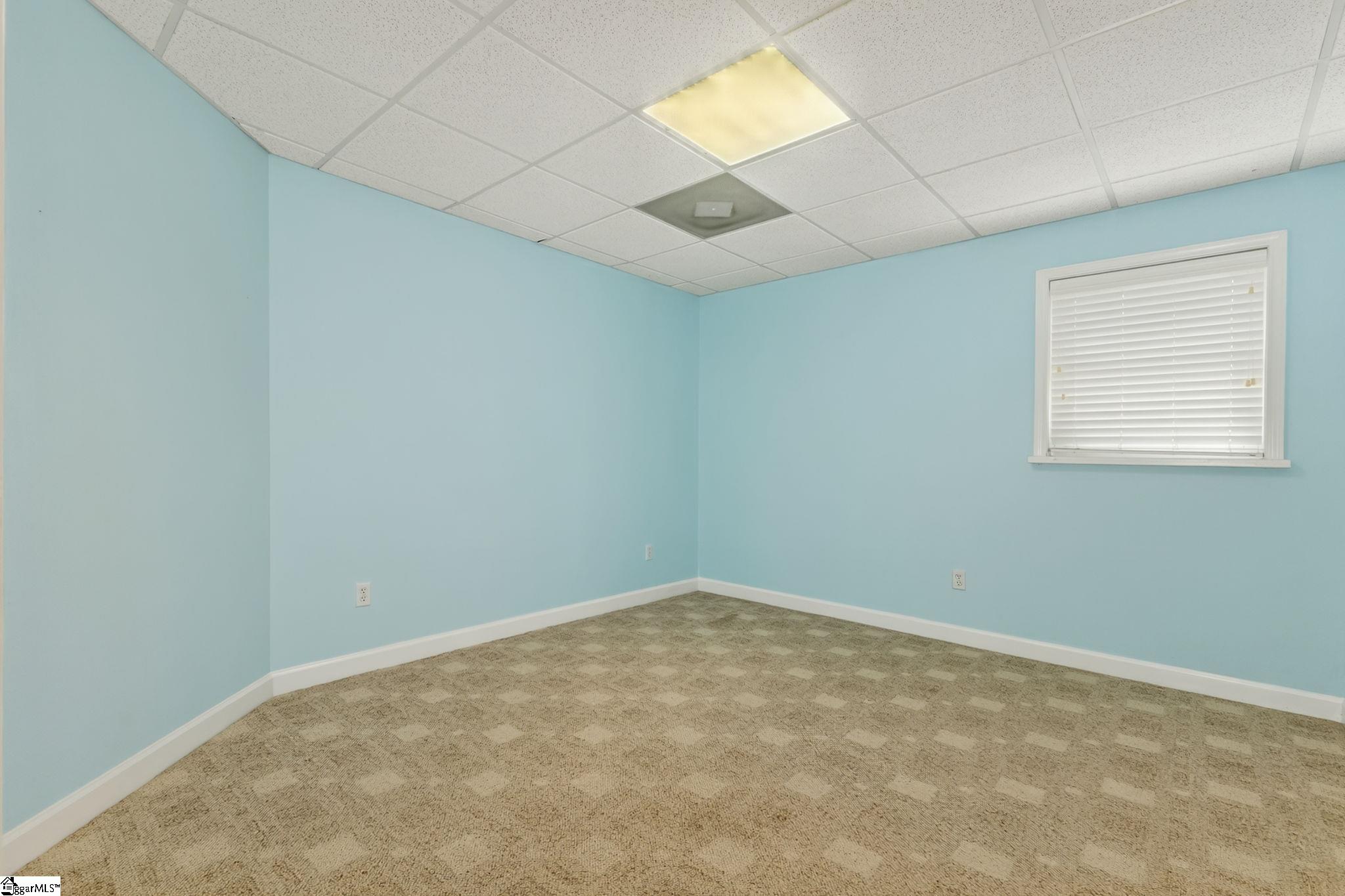 16 Woods Edge Court Greenville, SC 29615