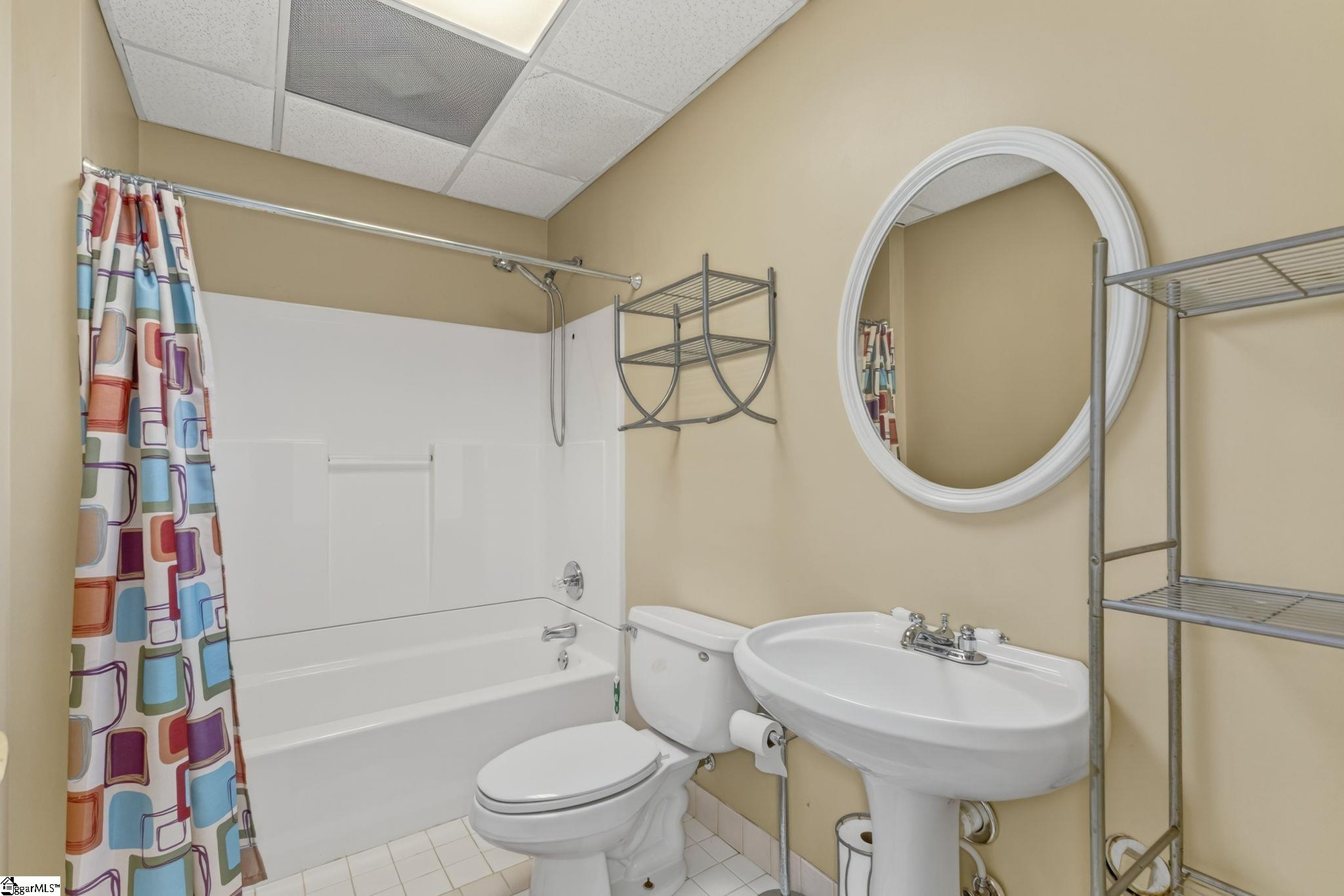 16 Woods Edge Court Greenville, SC 29615