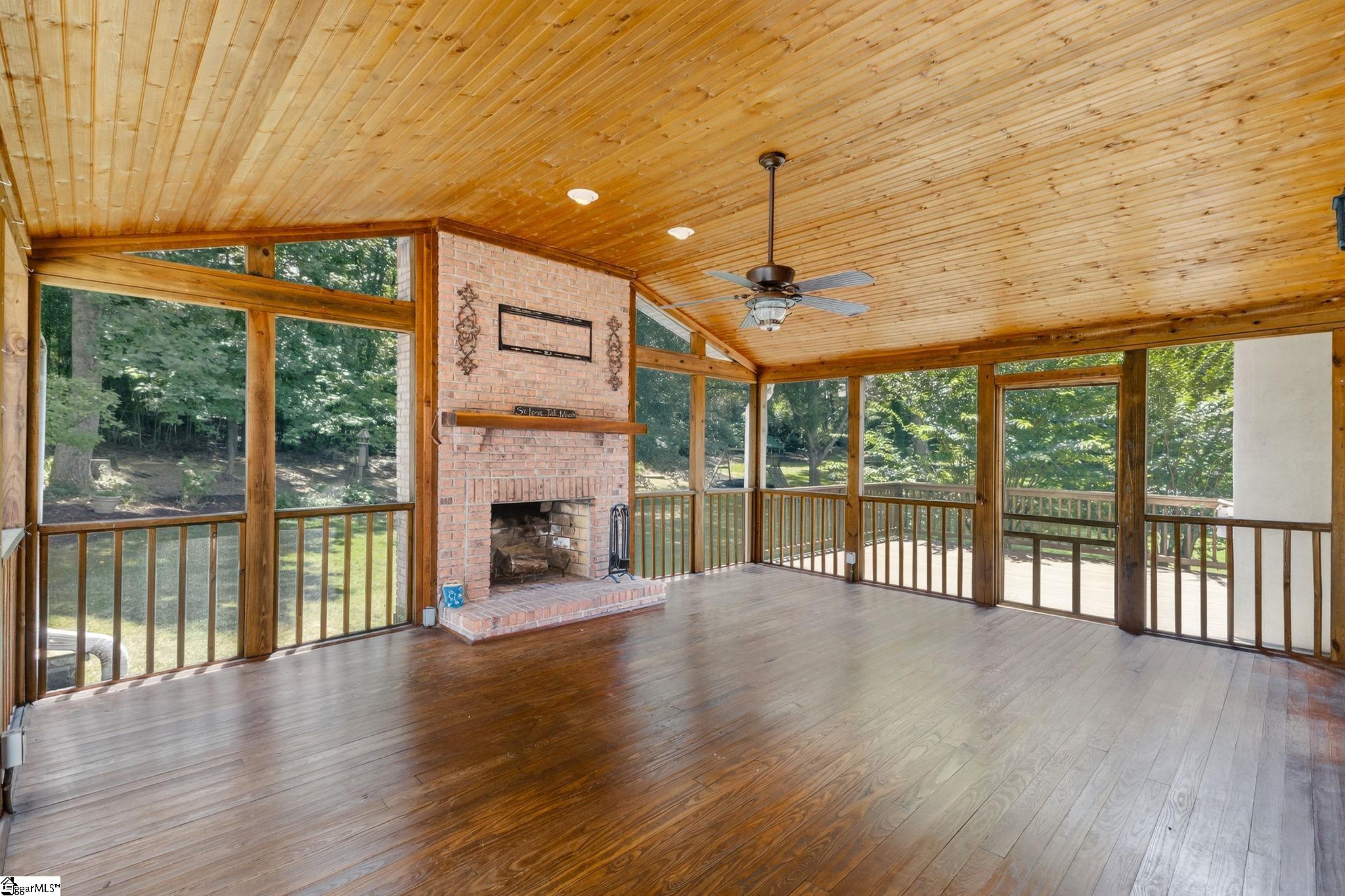 16 Woods Edge Court Greenville, SC 29615