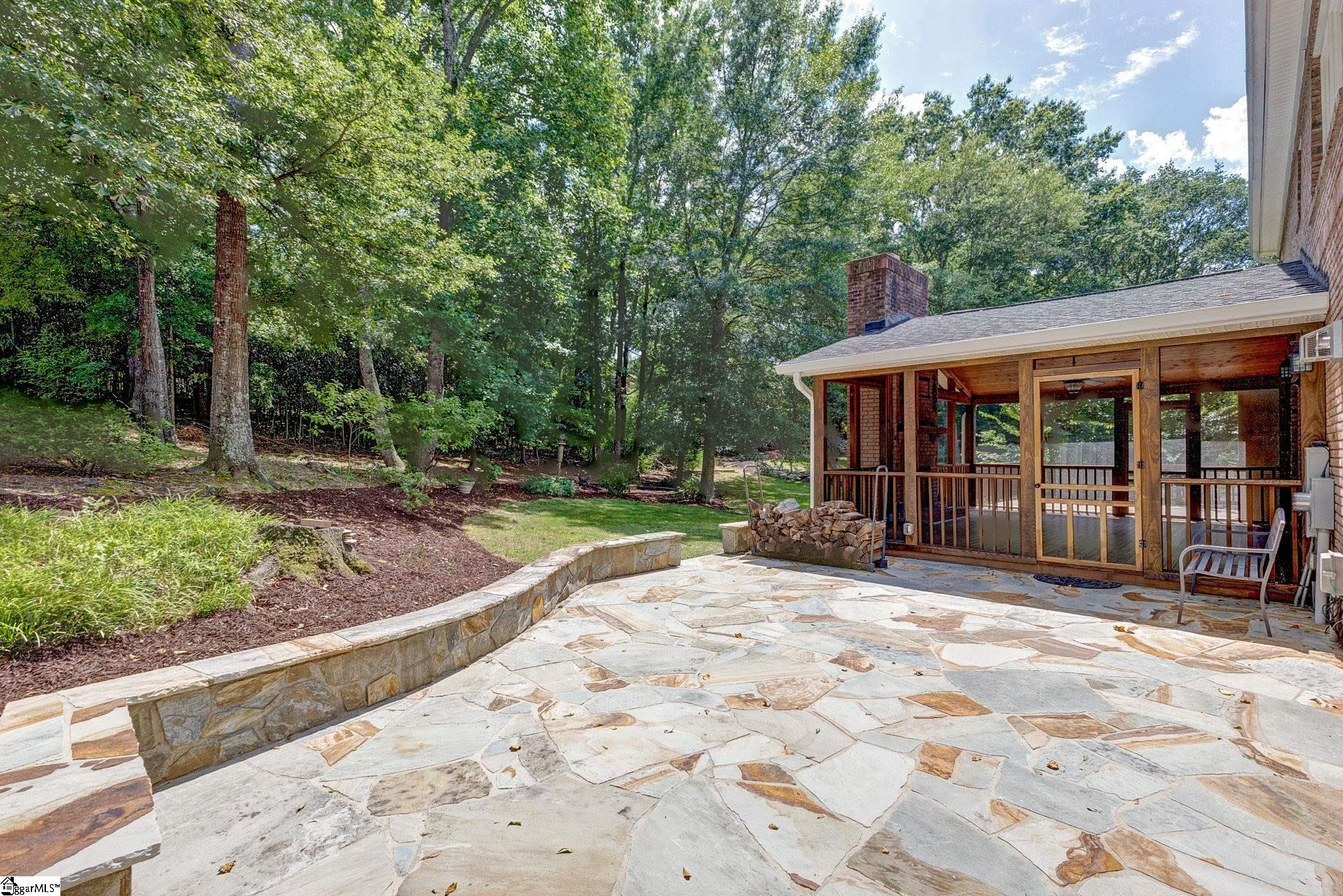 16 Woods Edge Court Greenville, SC 29615