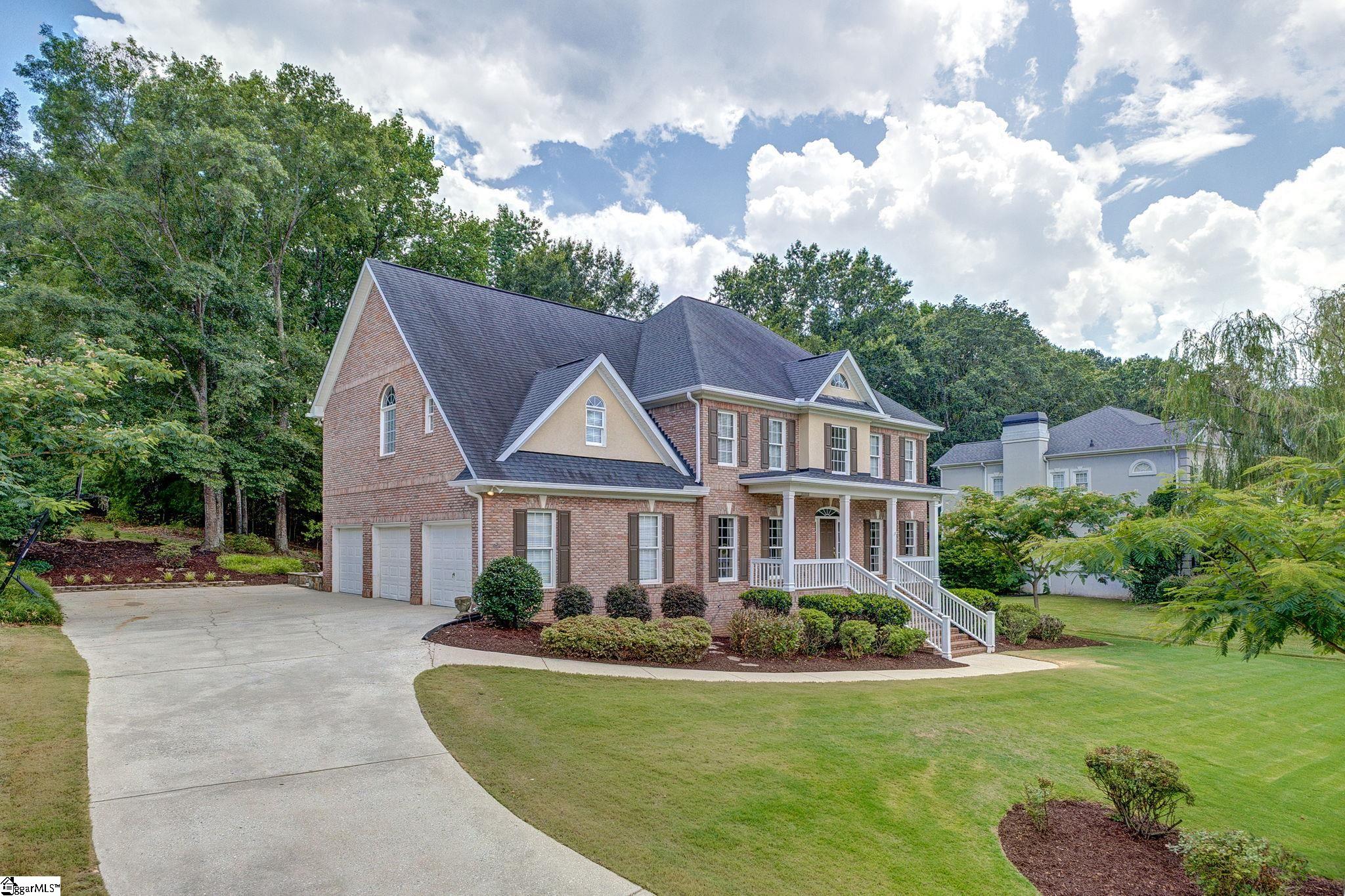 16 Woods Edge Court Greenville, SC 29615