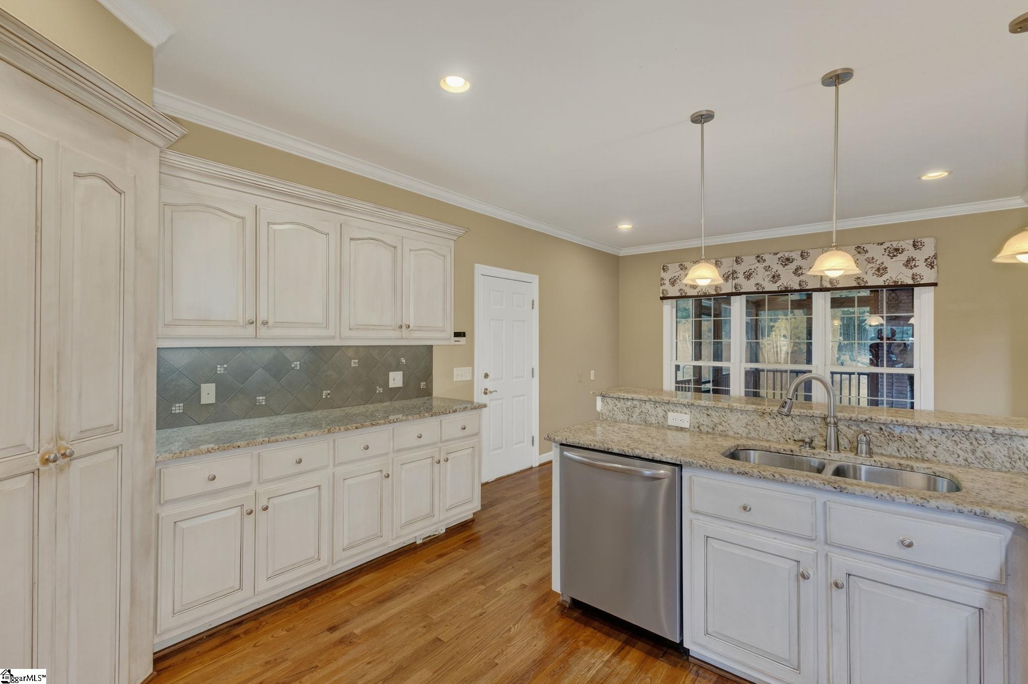 16 Woods Edge Court Greenville, SC 29615
