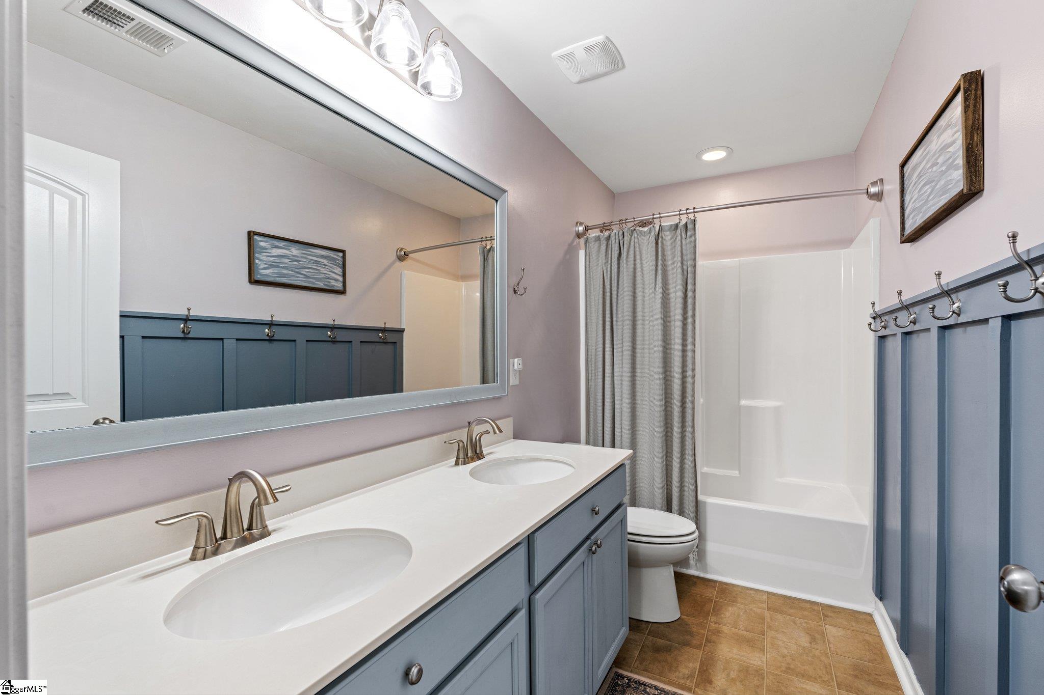 308 S Harvest Moon Way Easley, SC 29642