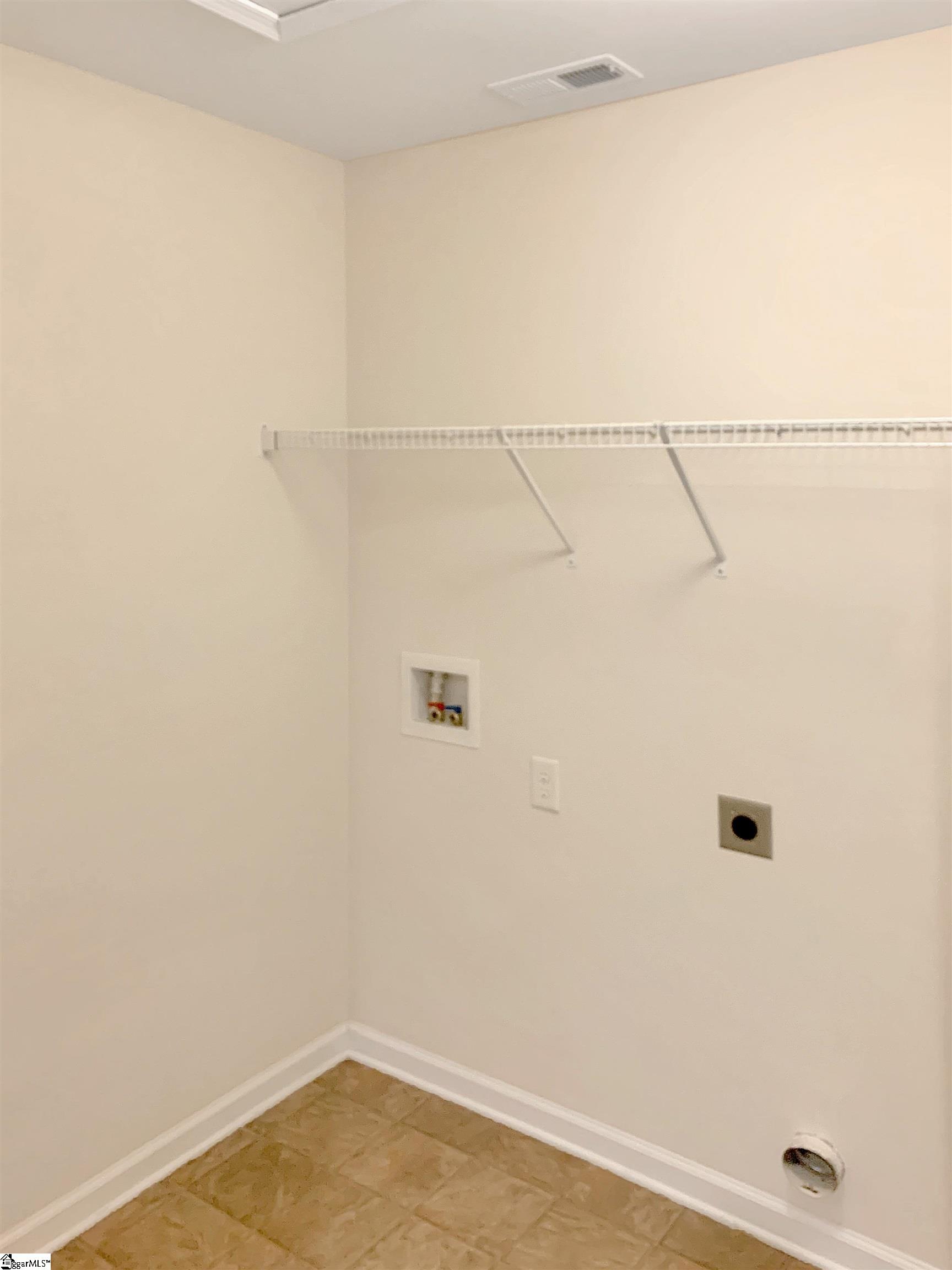 8 Irvington Drive Greer, SC 29650