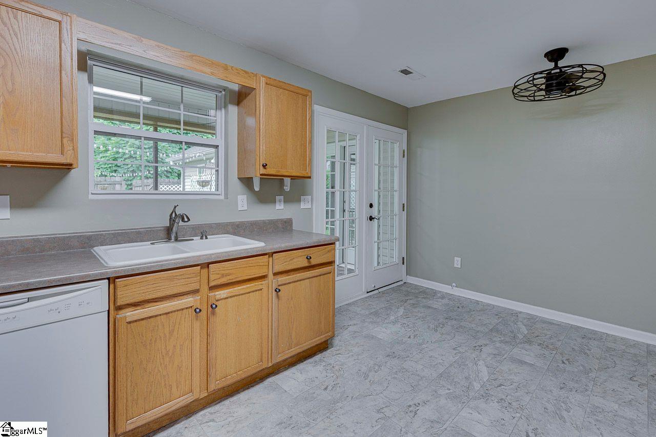 27 Enoree View Drive Greer, SC 29650