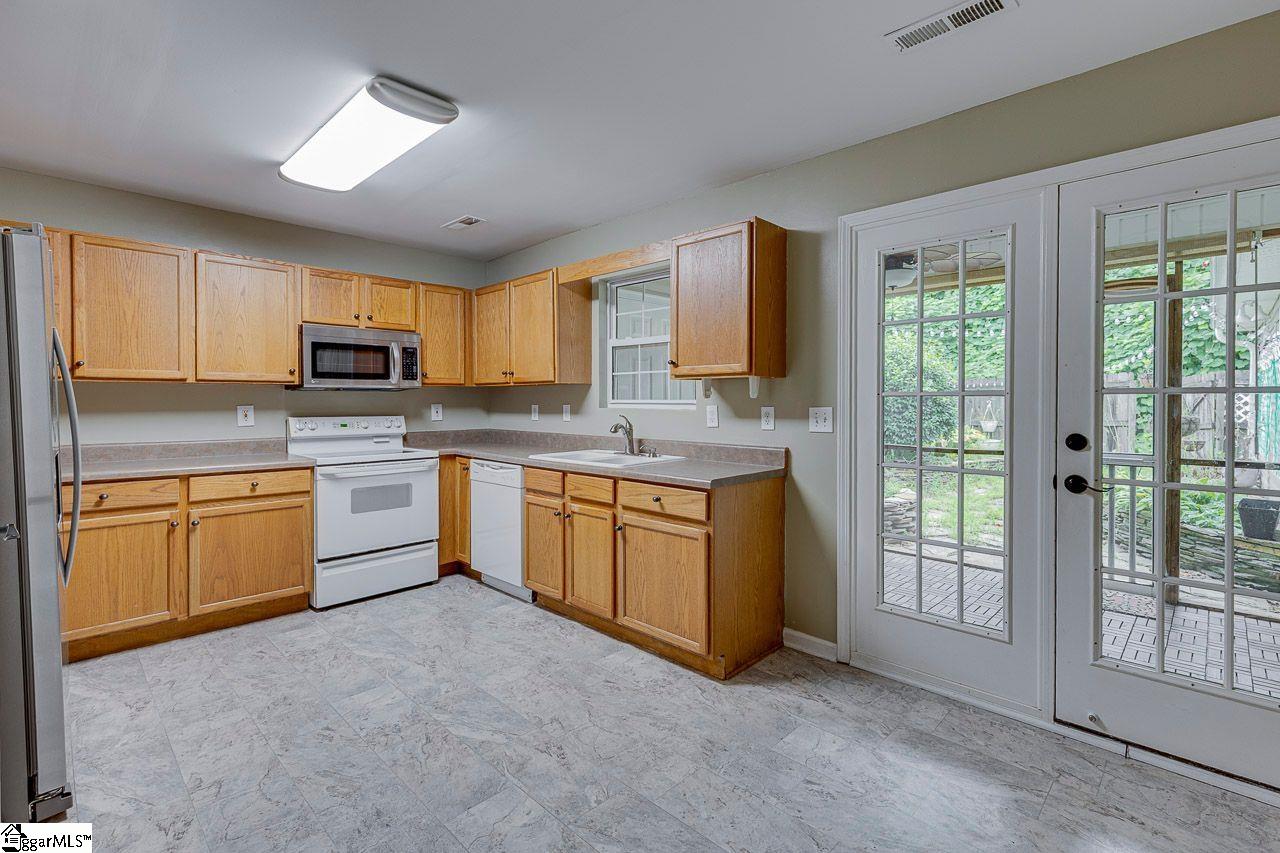 27 Enoree View Drive Greer, SC 29650
