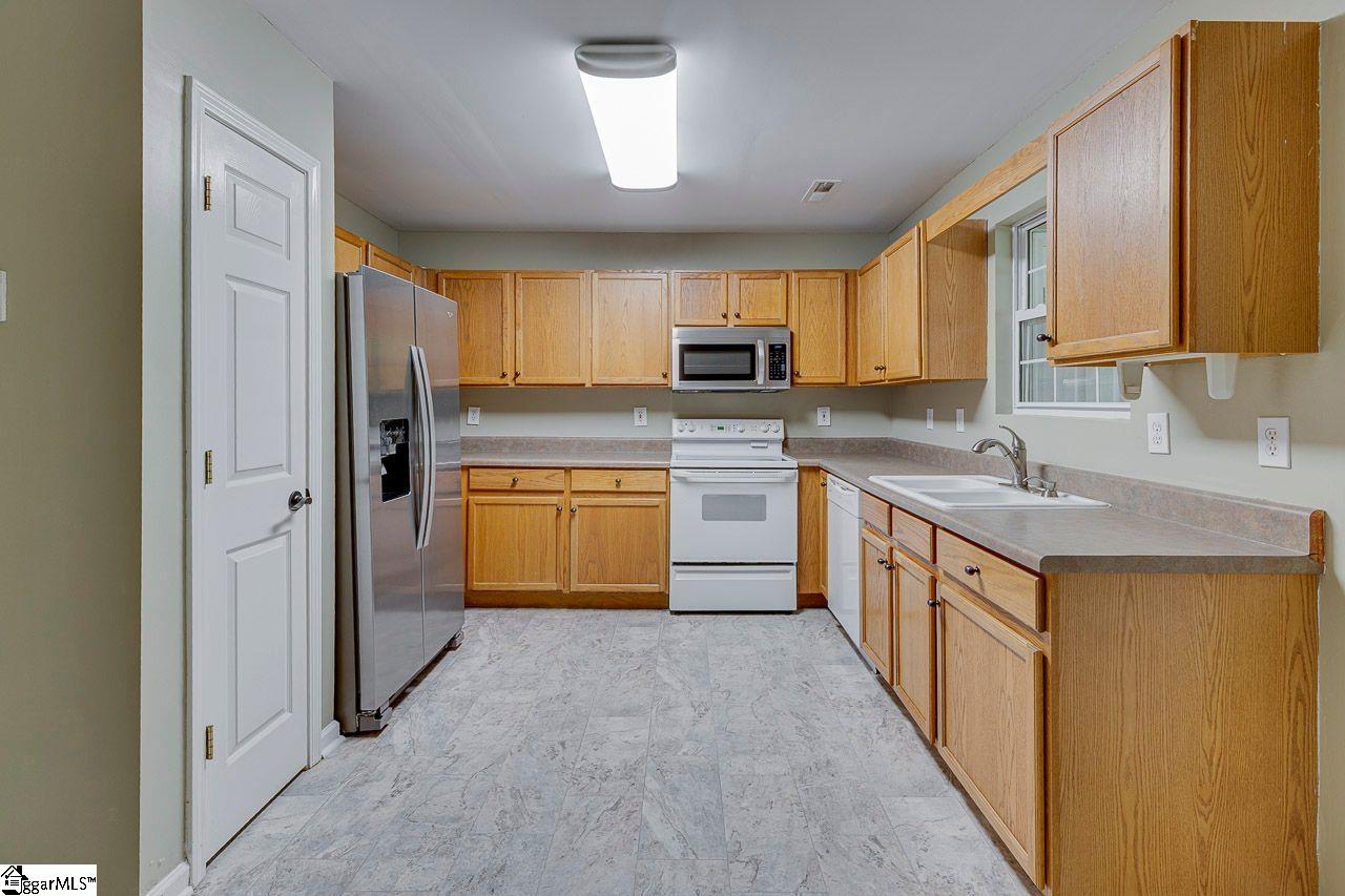 27 Enoree View Drive Greer, SC 29650