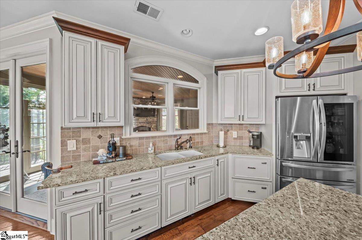 208 Buttercup Way Sunset, SC 29685
