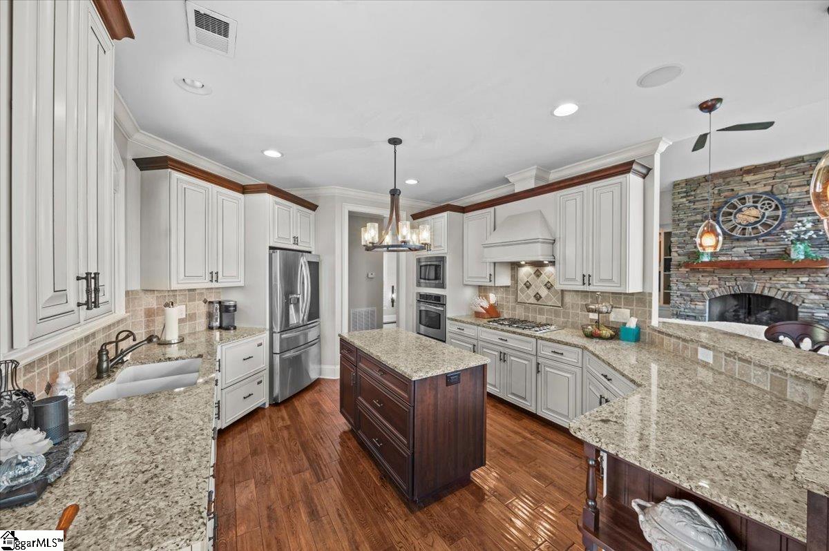 208 Buttercup Way Sunset, SC 29685