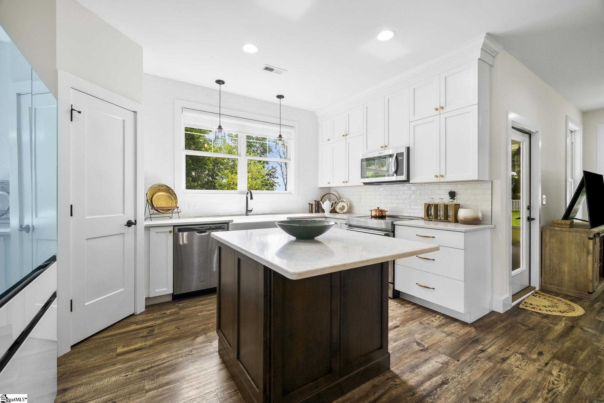 4588 N Highway 14 Greer, SC 29651