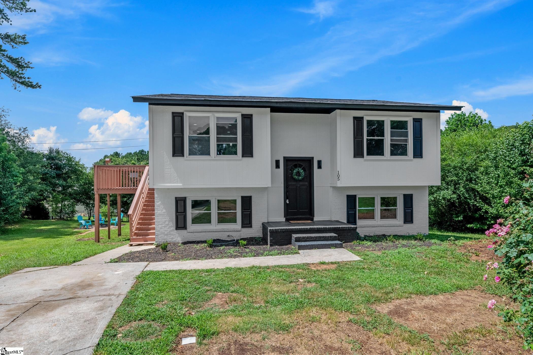 105 Foxhall Court Easley, SC 29640