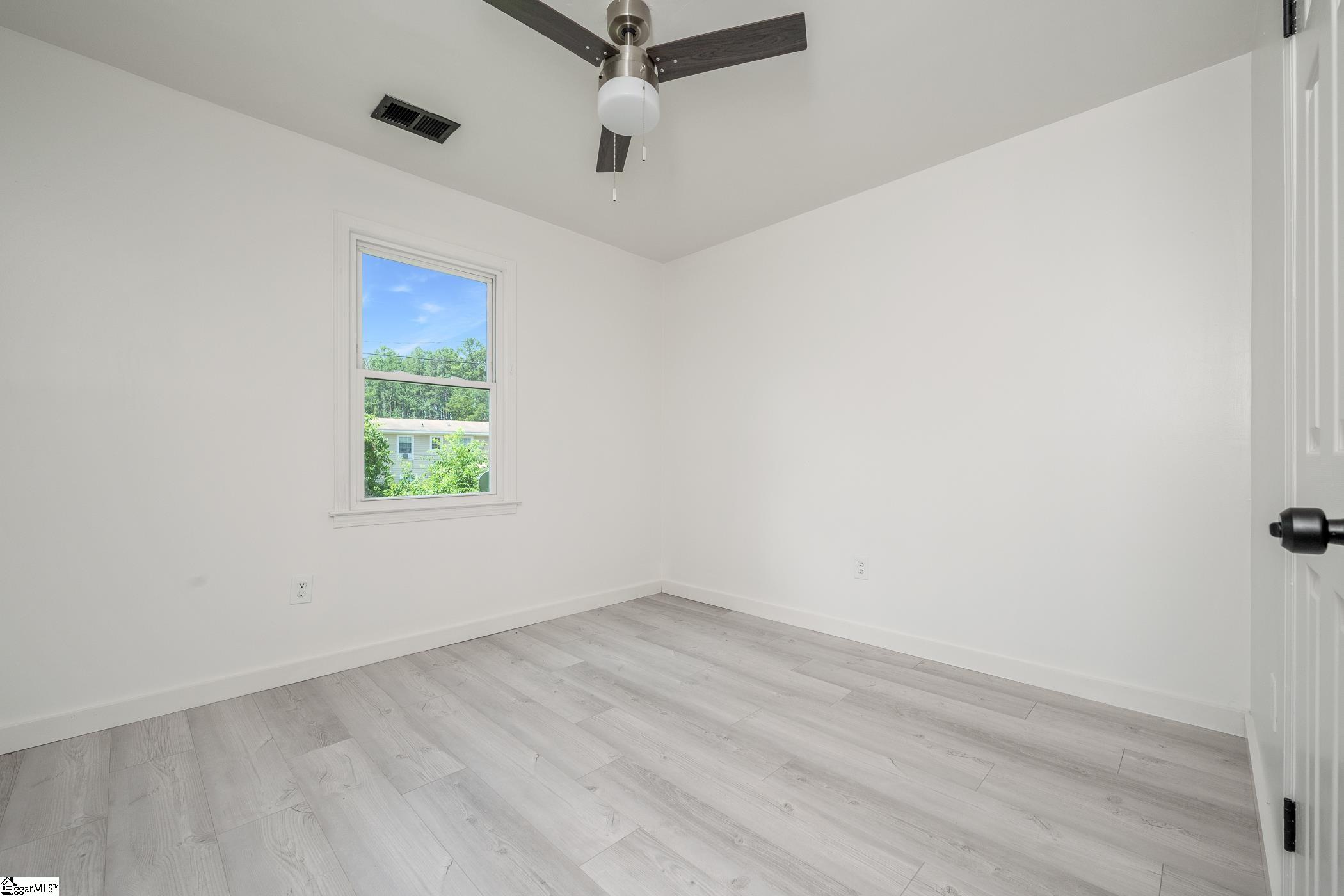105 Foxhall Court Easley, SC 29640