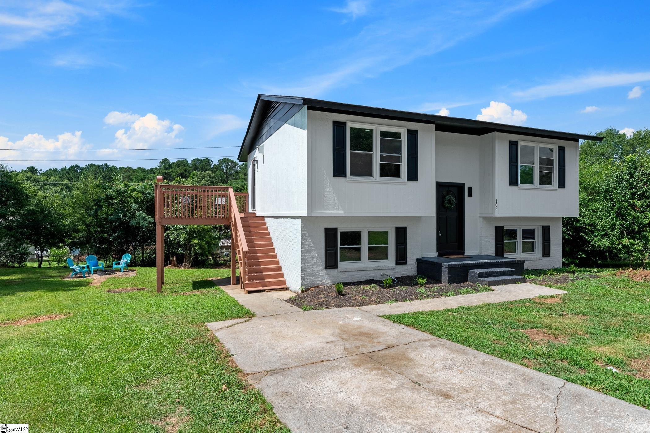 105 Foxhall Court Easley, SC 29640