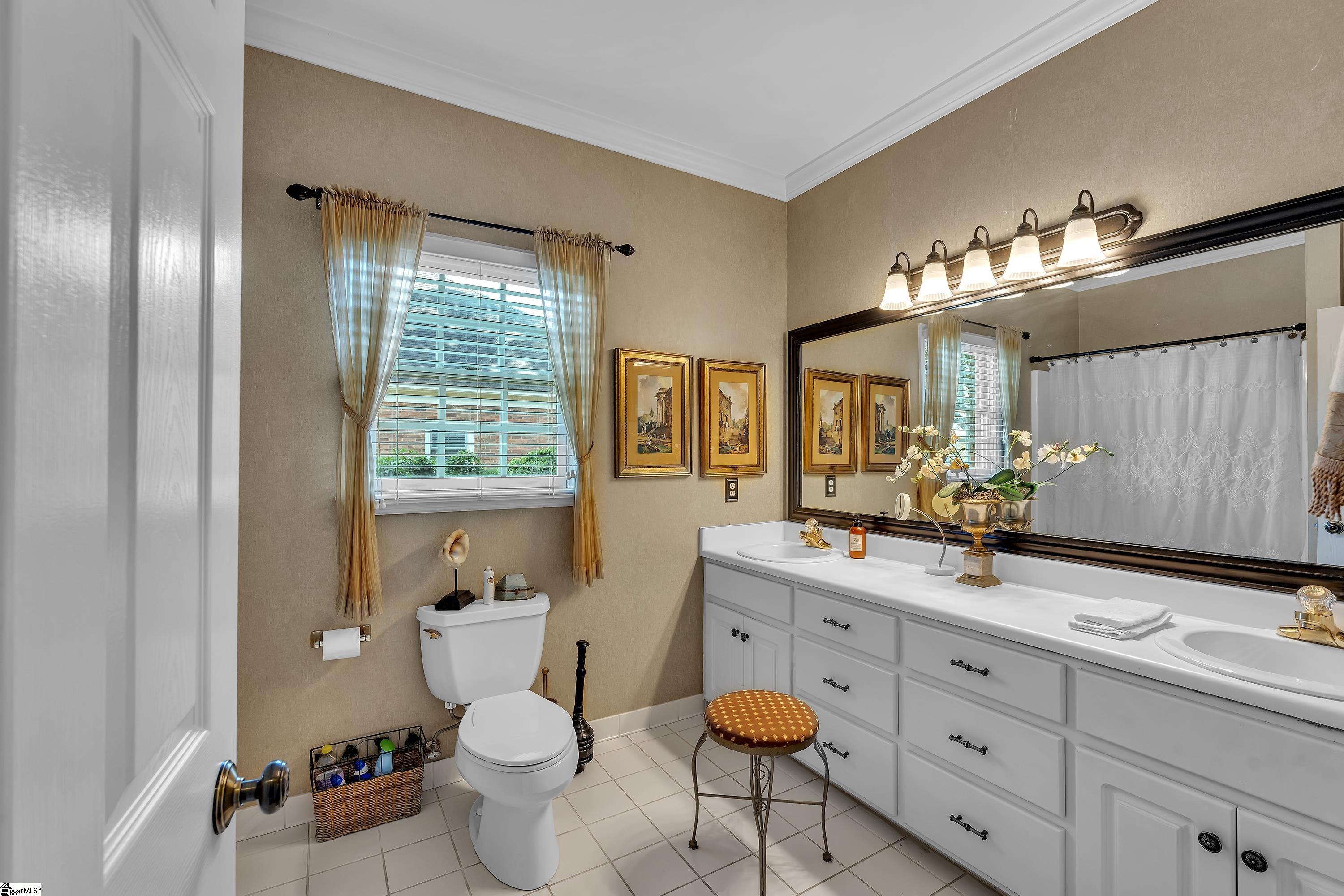 105 N Bennington Drive Spartanburg, SC 29307