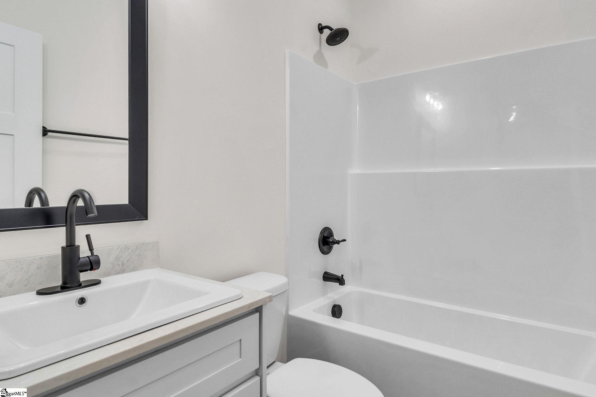 335 W Peachtree Street Woodruff, SC 29388